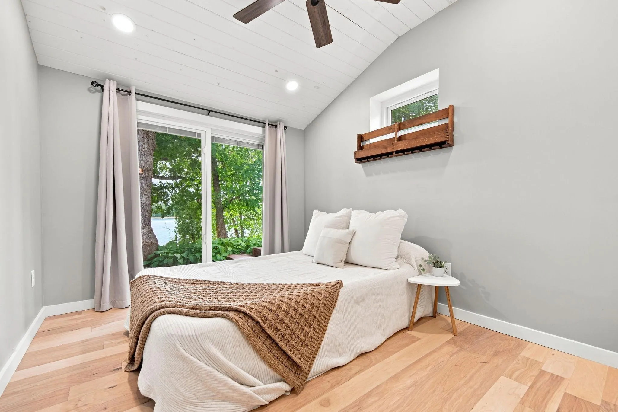 Photo 10 of 4512 Fillmore Nw Avenue