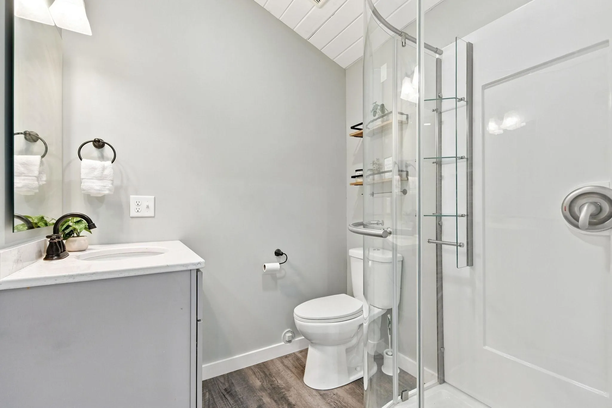 Photo 14 of 4512 Fillmore Nw Avenue