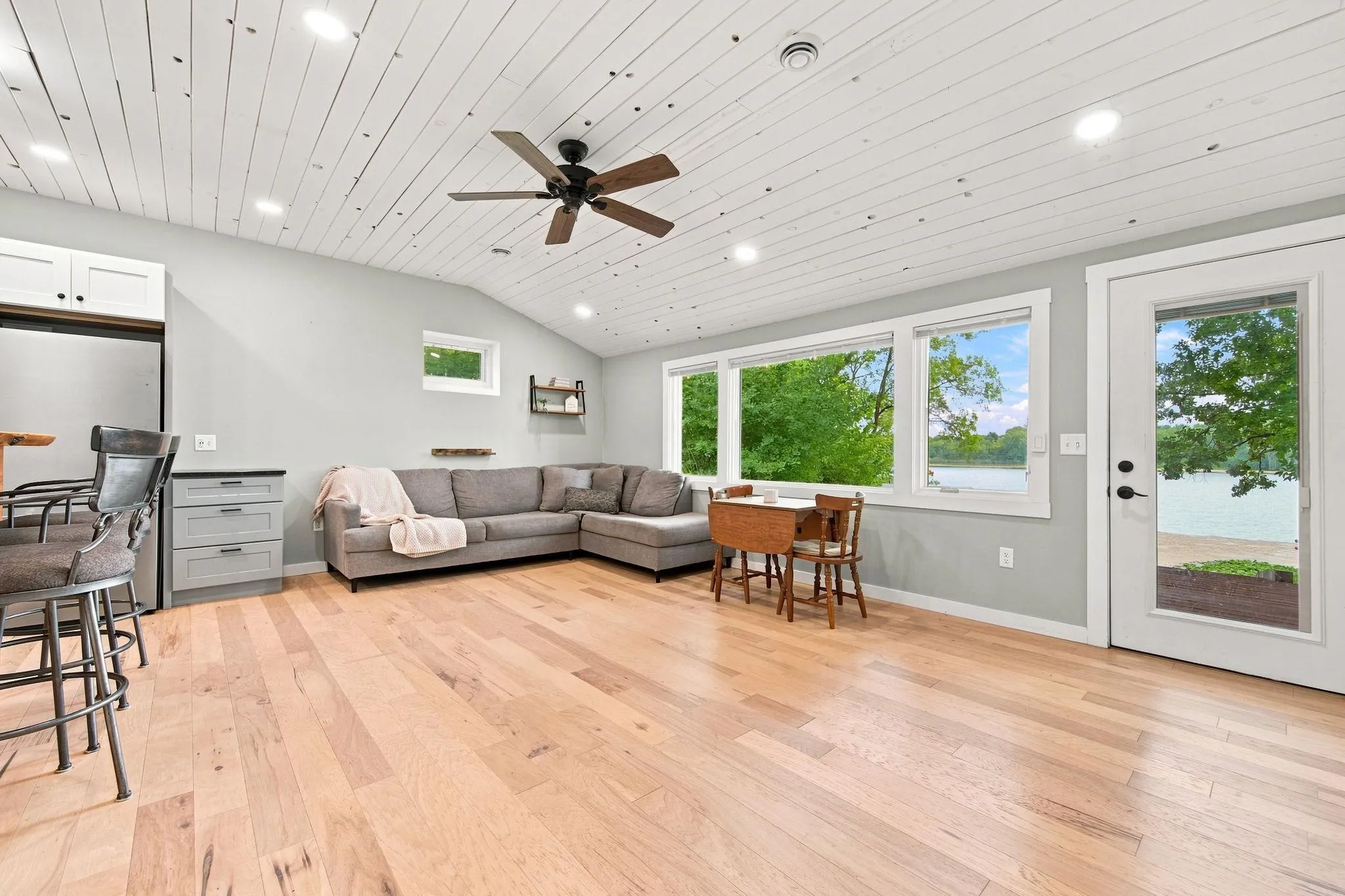 Photo 9 of 4512 Fillmore Nw Avenue