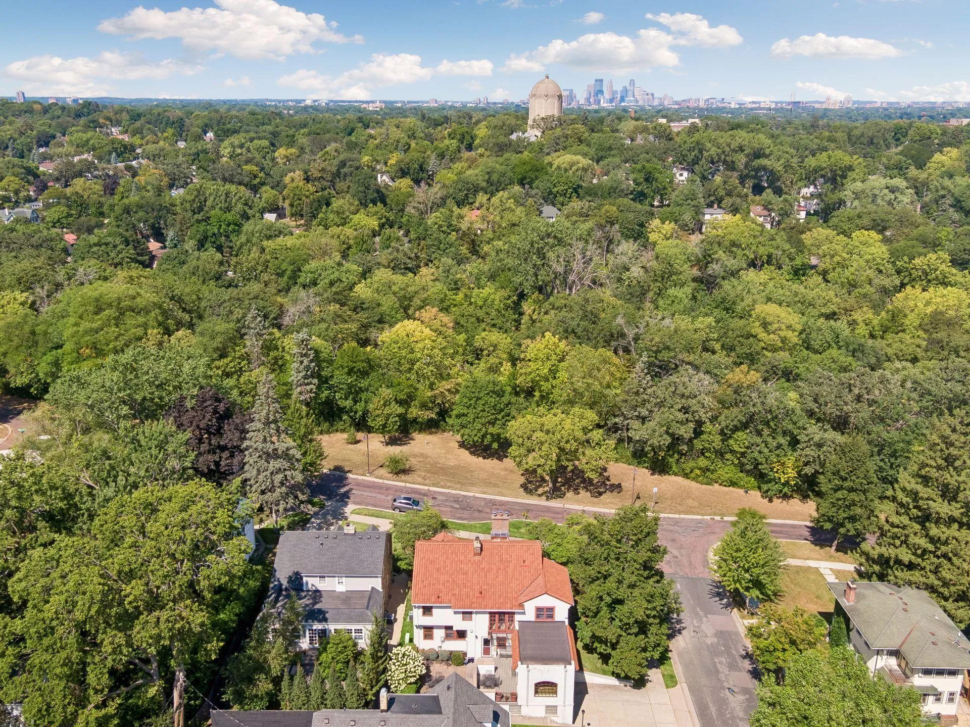 Photo 59 of 401 W Minnehaha Parkway