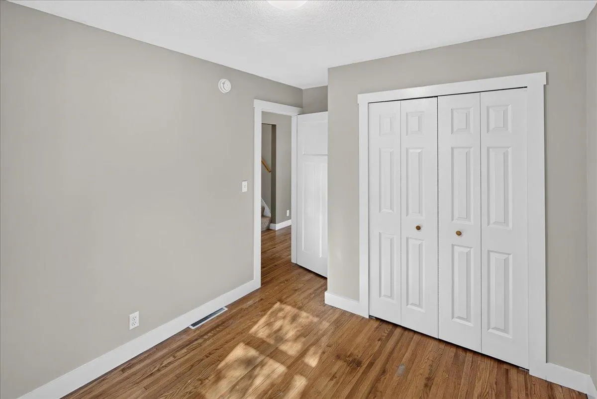 Photo 18 of 744 6th Se Street