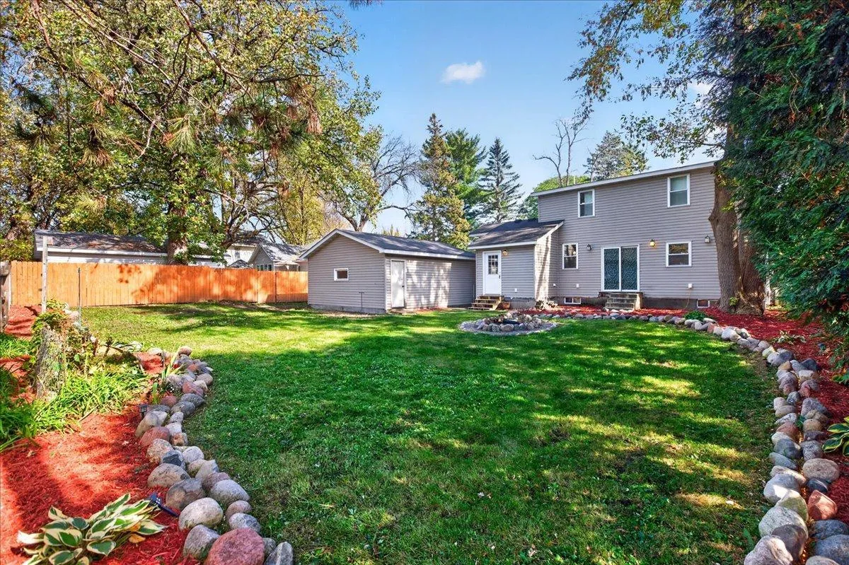 Photo 6 of 744 6th Se Street