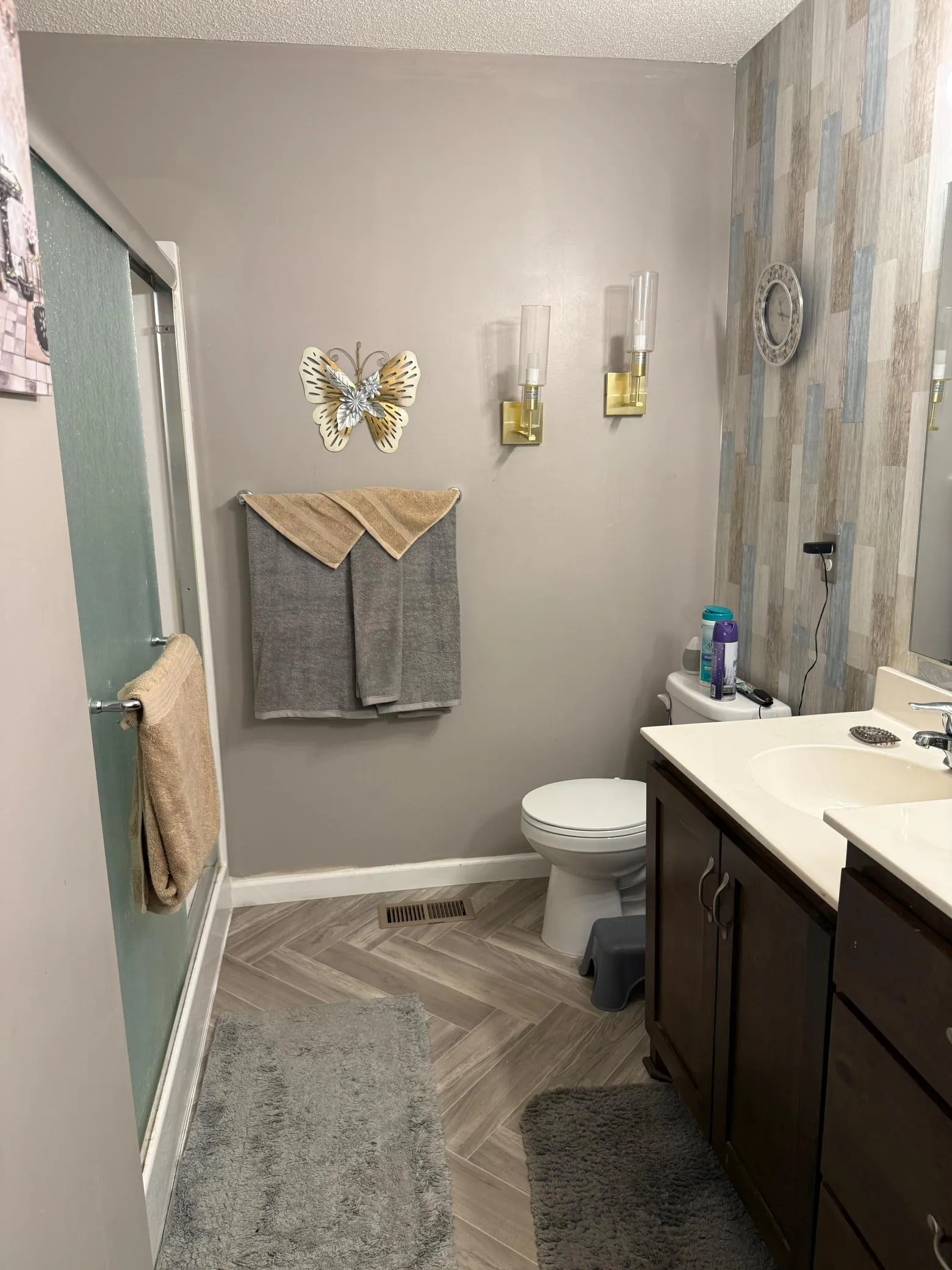 Photo 15 of 25592 5th W Street