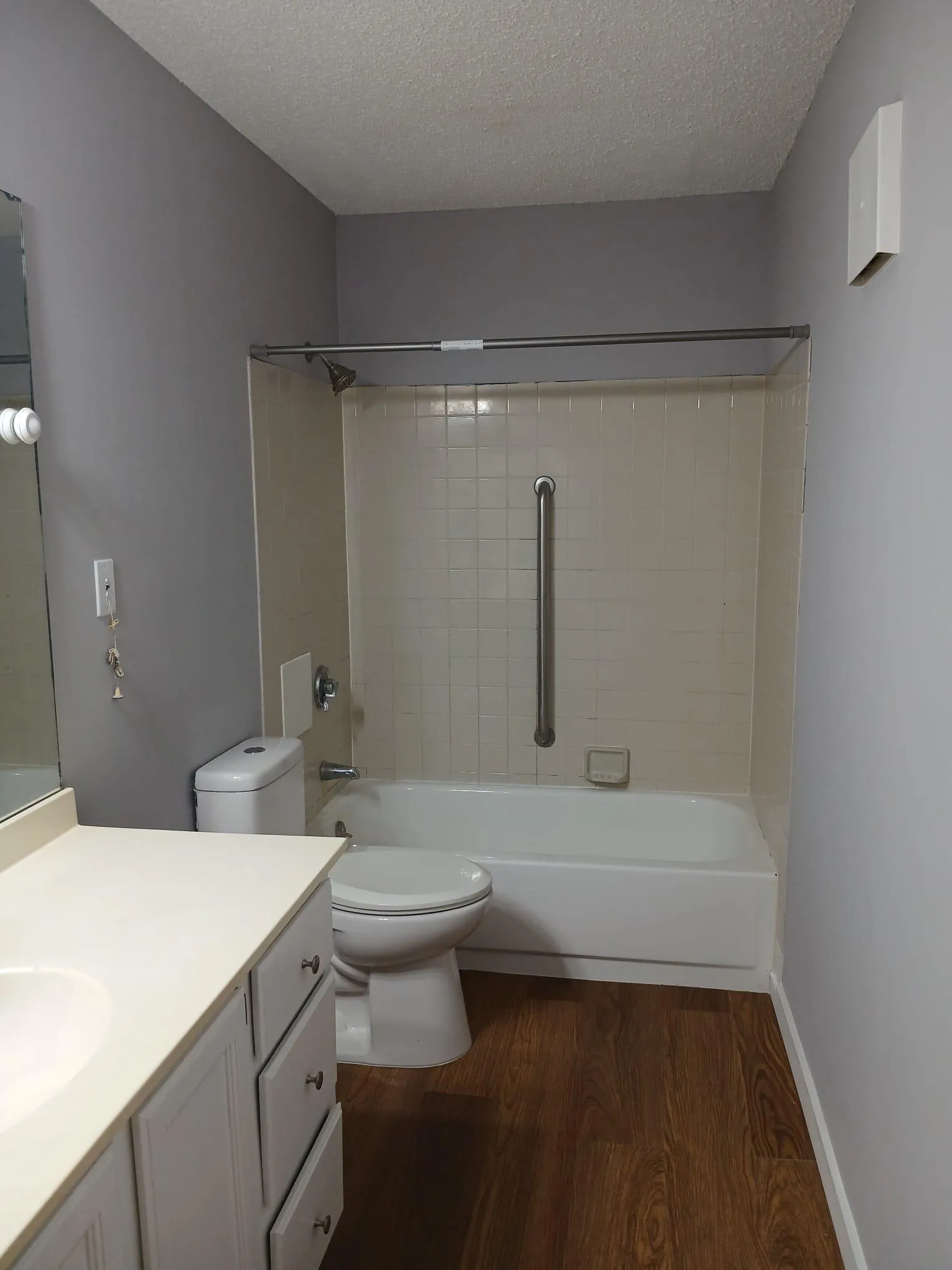 Photo 4 of 3232 Fremont N Avenue Unit 215
