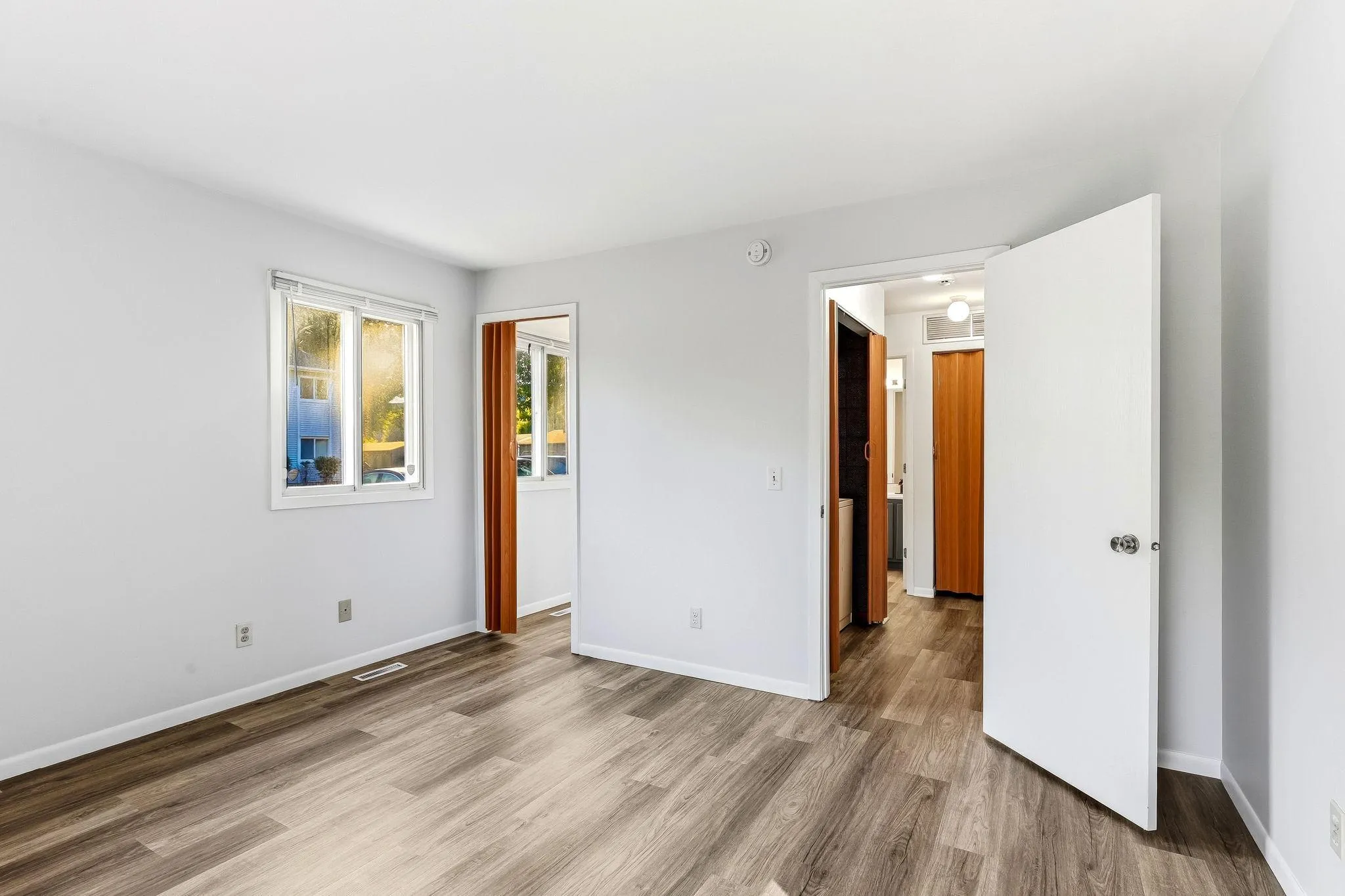 Photo 17 of 2310 Benson Avenue Unit H