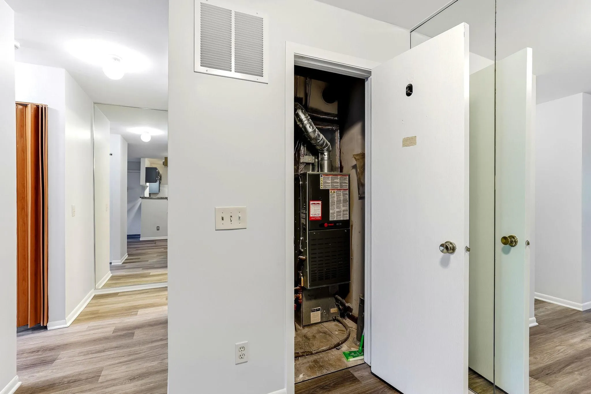 Photo 14 of 2310 Benson Avenue Unit H
