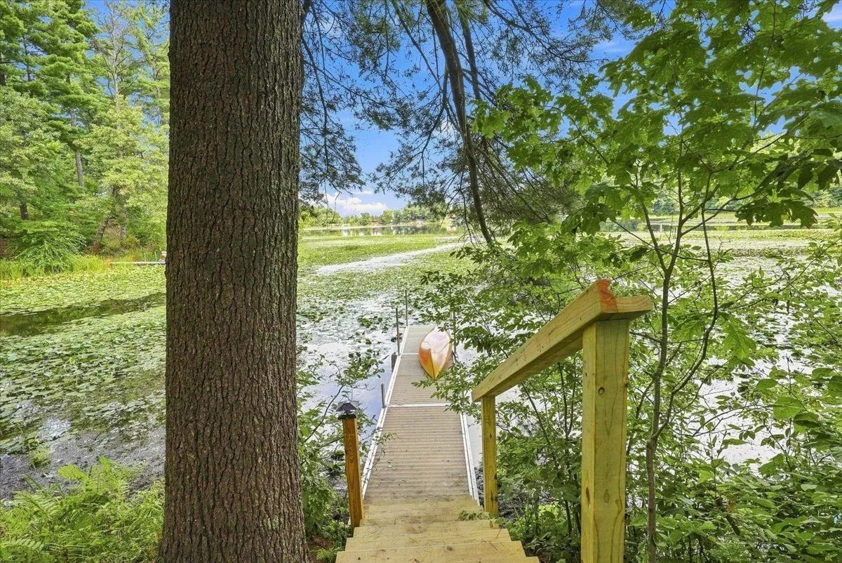 Photo 33 of 530 Round Lake Court