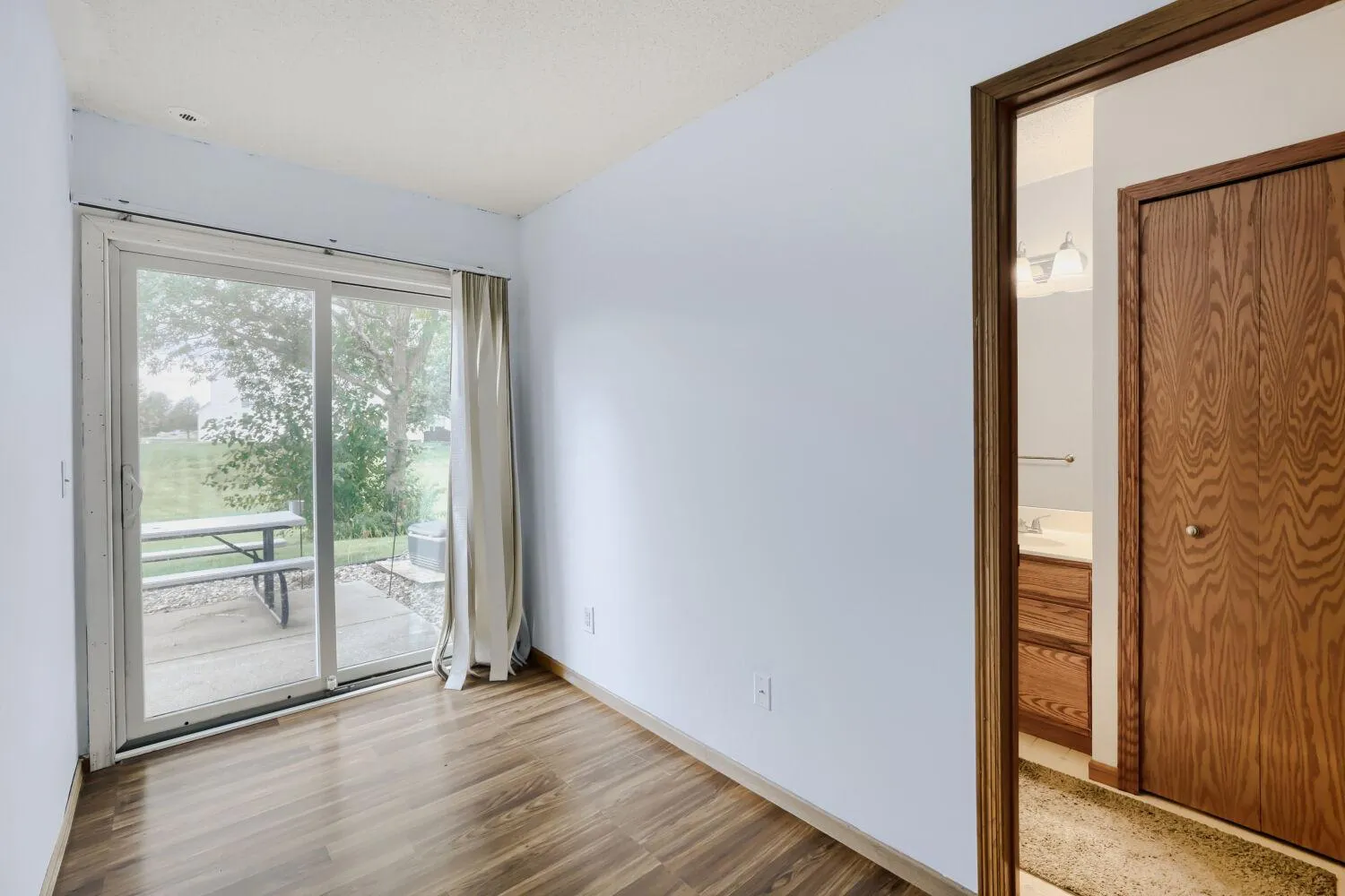 Photo 20 of 15663 Finch Avenue