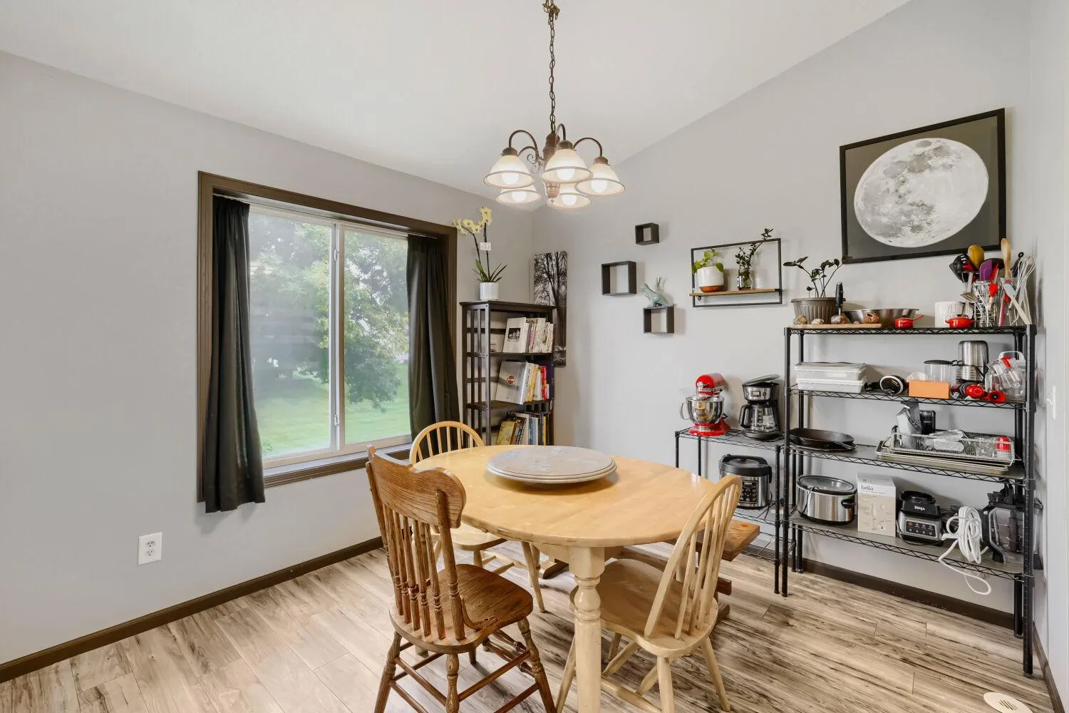 Photo 11 of 15663 Finch Avenue