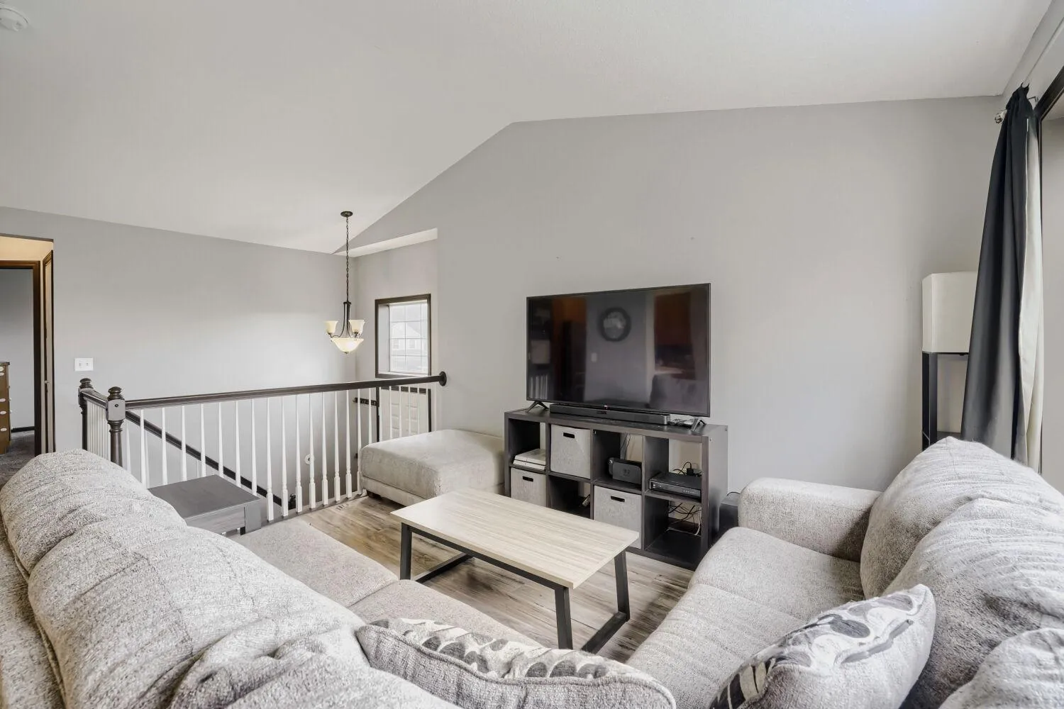 Photo 9 of 15663 Finch Avenue