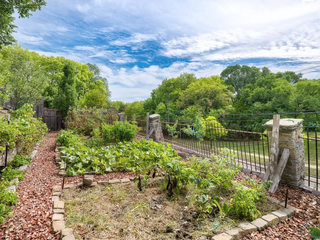 Photo 47 of 754 Linwood Avenue