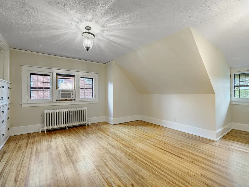Photo 42 of 754 Linwood Avenue