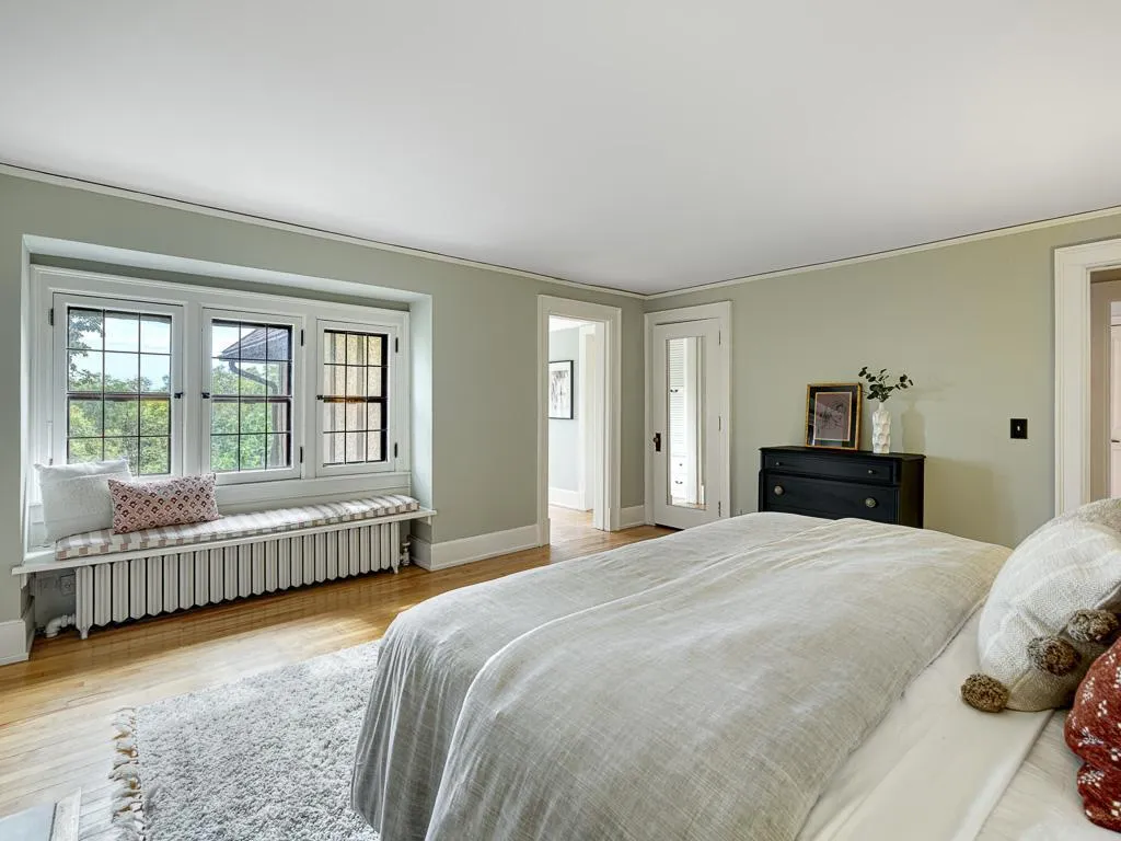 Photo 14 of 754 Linwood Avenue
