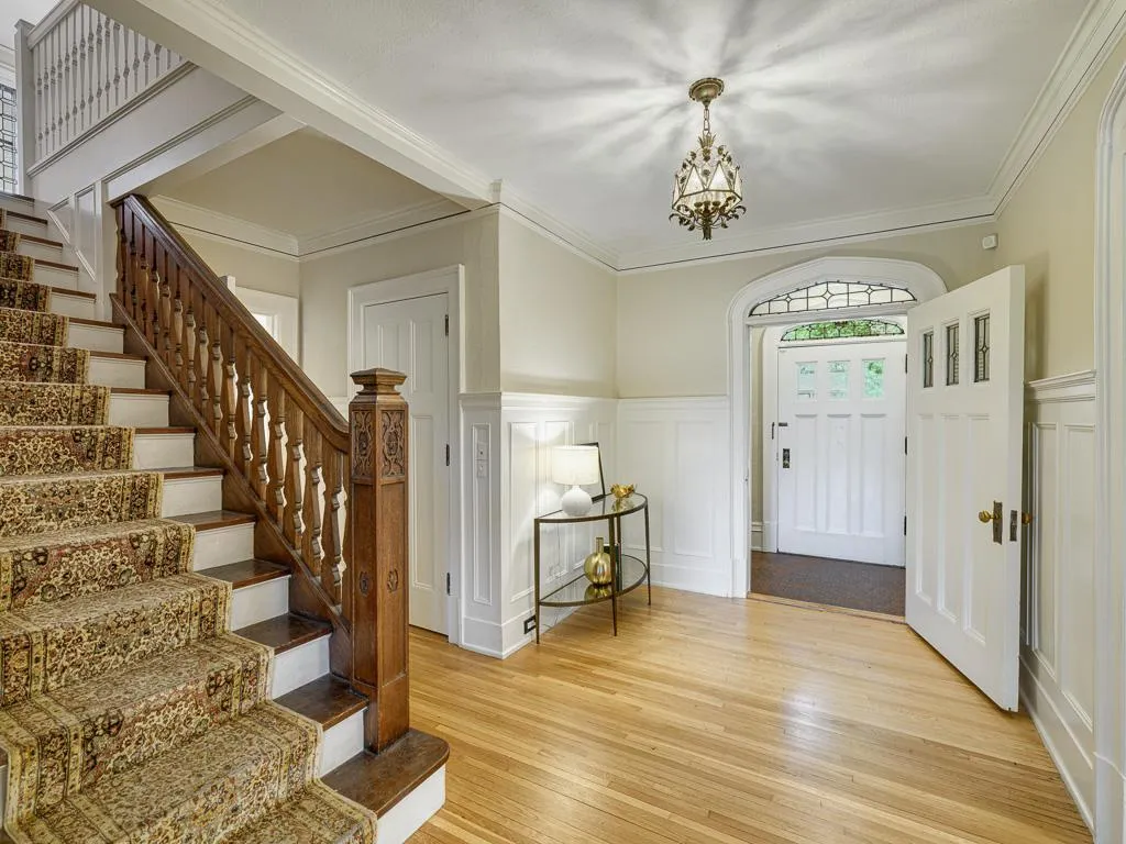 Photo 33 of 754 Linwood Avenue