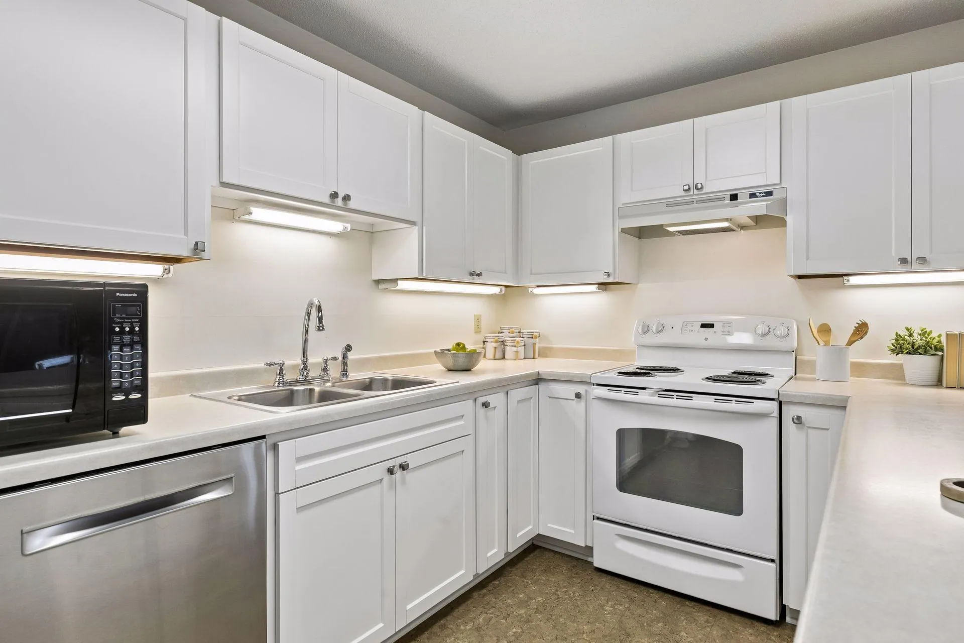 Photo 8 of 1666 Coffman Street Unit 215