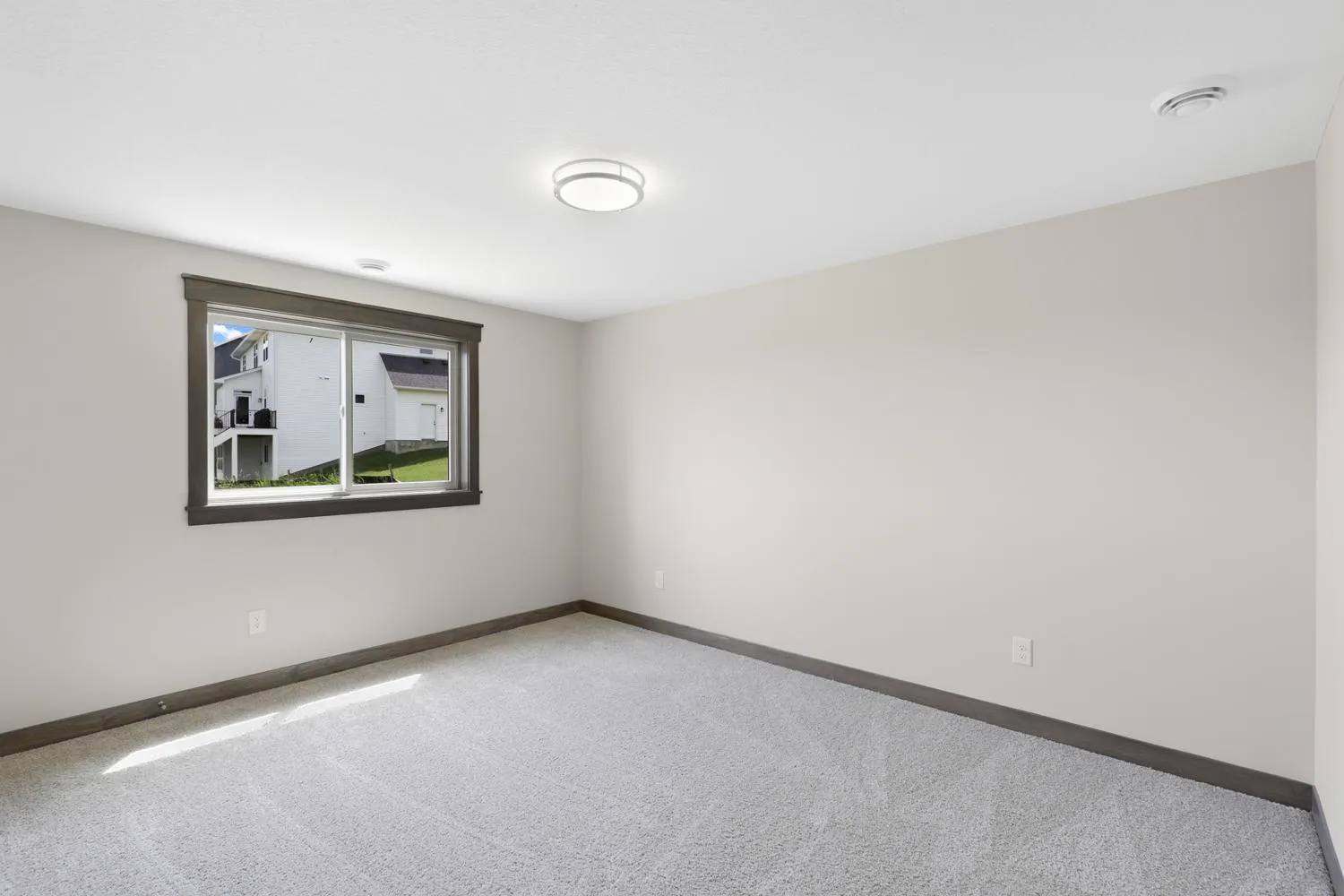Photo 41 of 10507 6th Street Ne