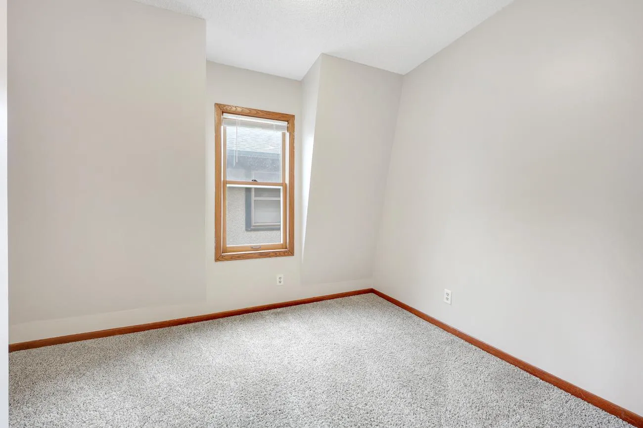 Photo 21 of 129 W 33rd Street