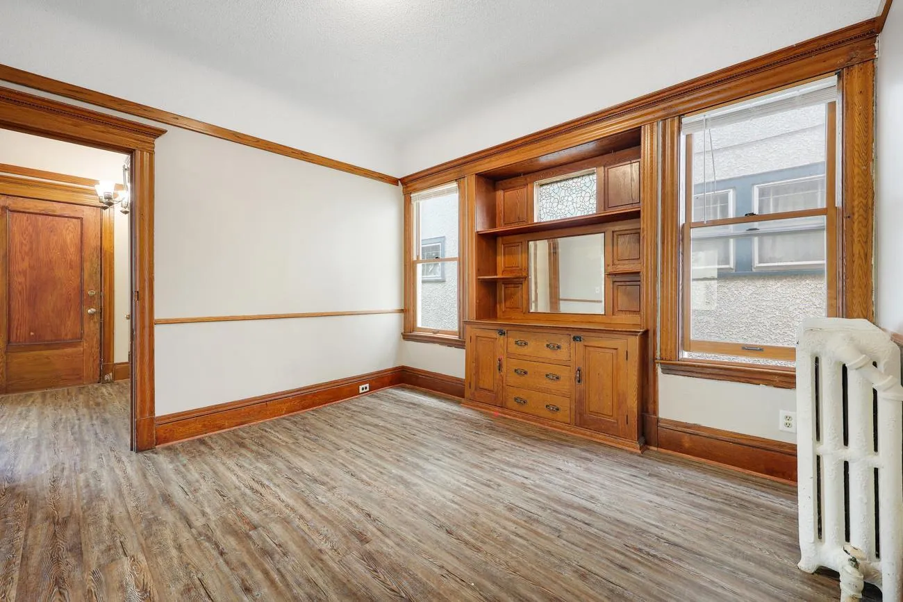 Photo 8 of 129 W 33rd Street