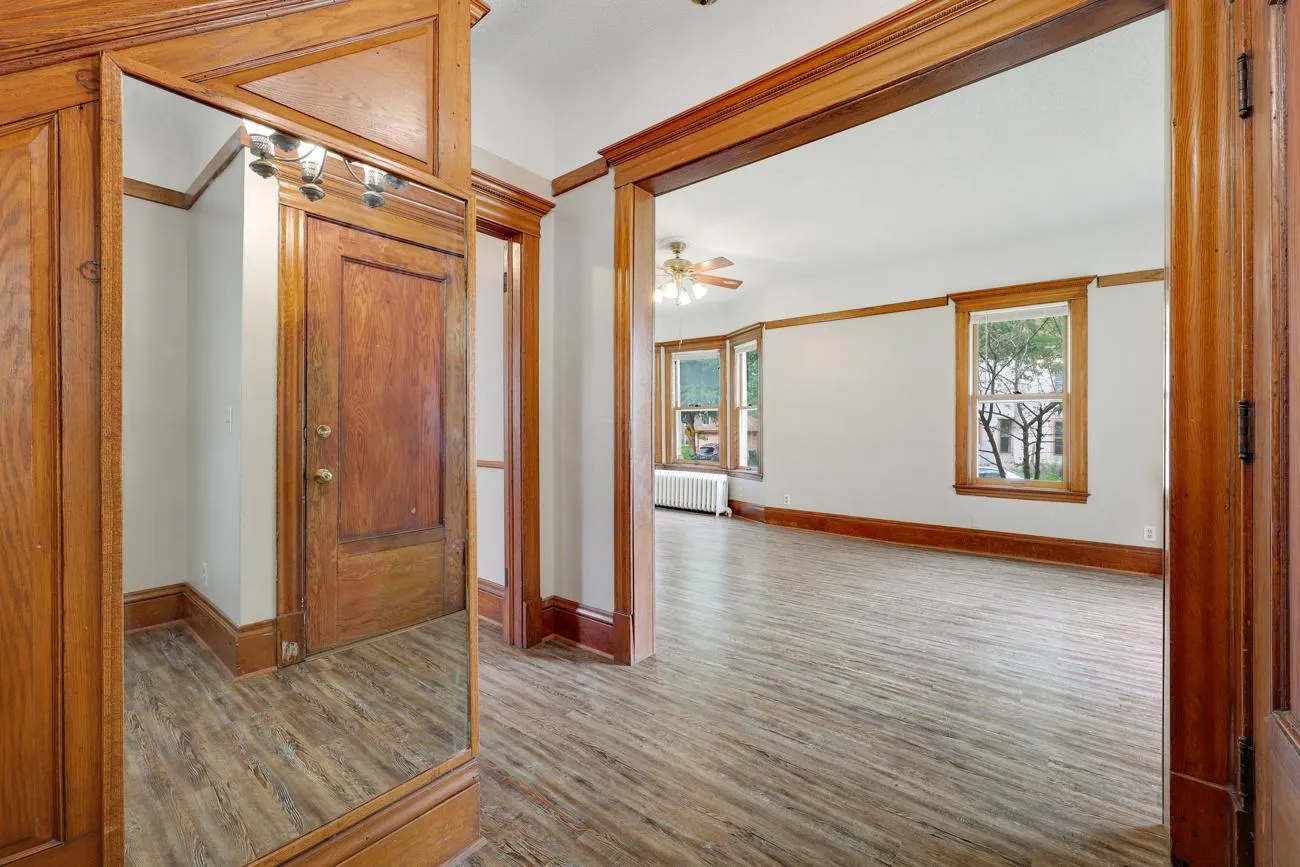 Photo 15 of 129 W 33rd Street