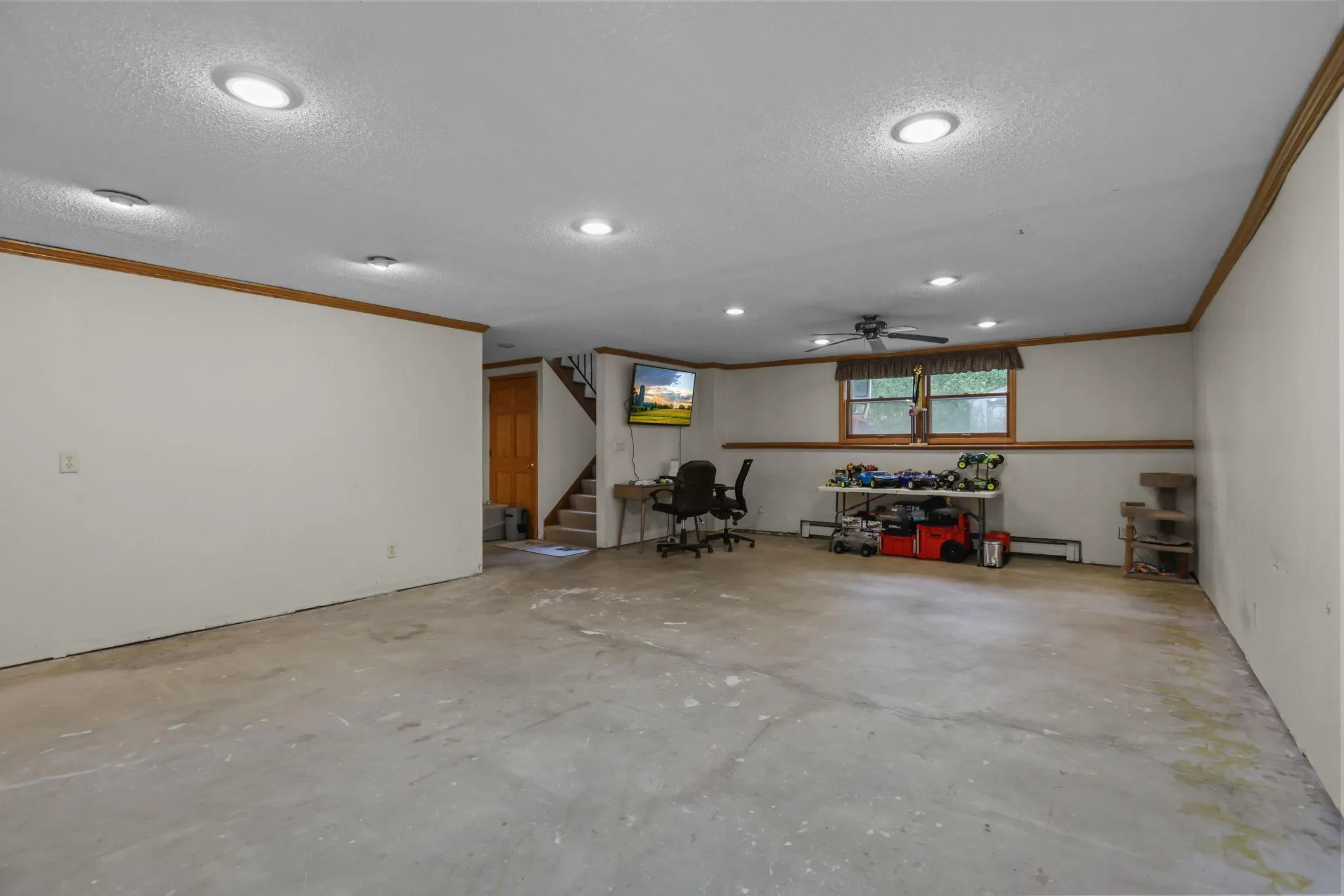 Photo 22 of 21609 Ahlstrom Avenue
