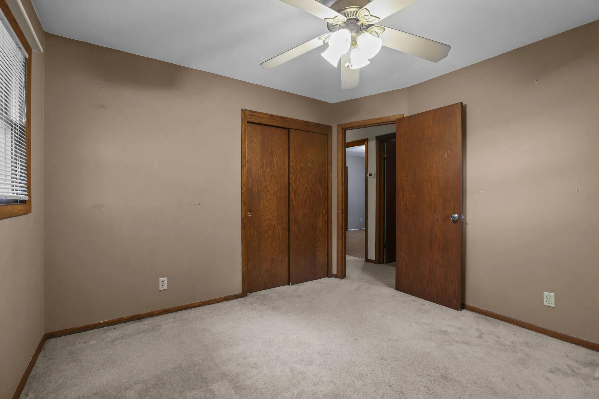 Photo 19 of 21609 Ahlstrom Avenue