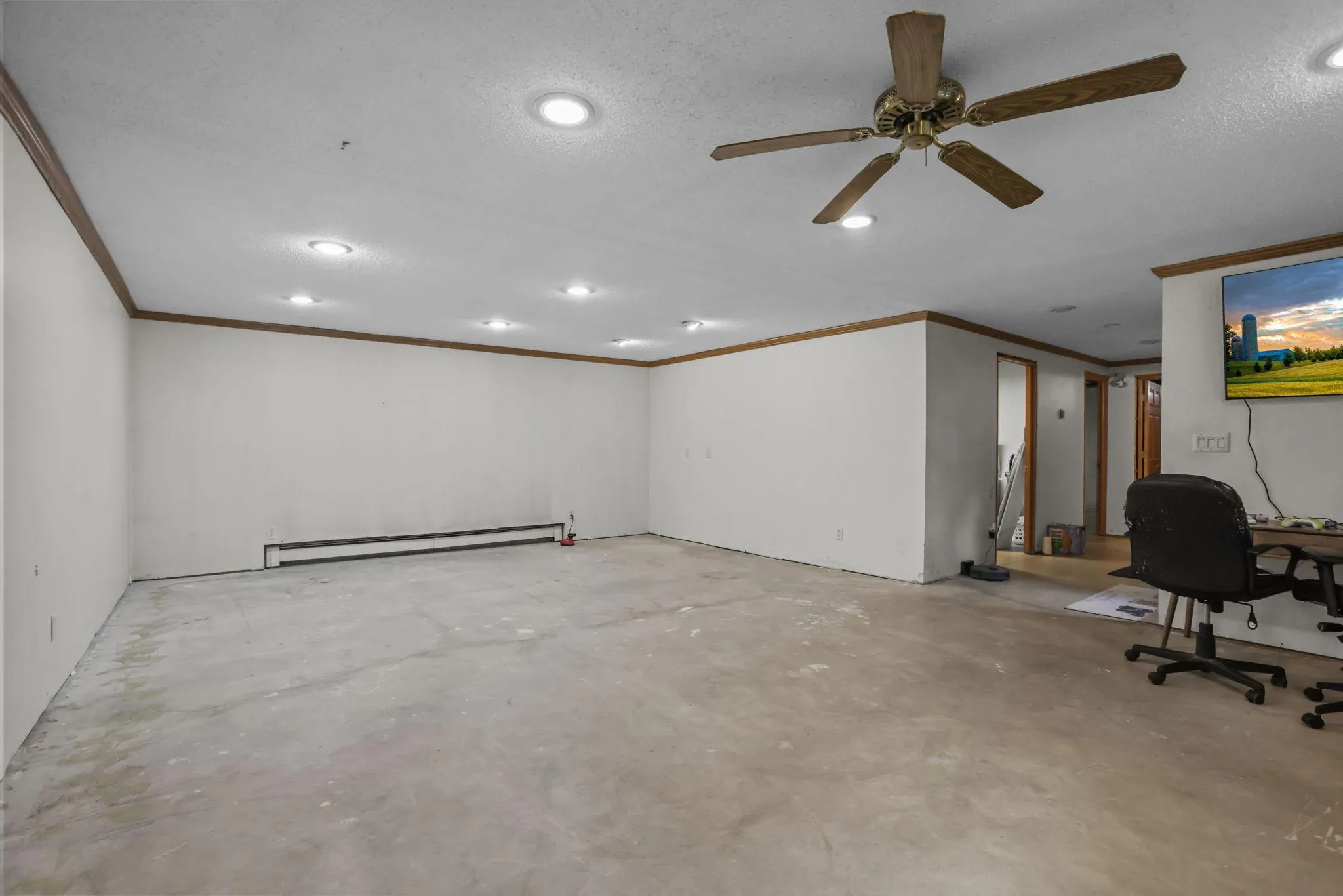 Photo 20 of 21609 Ahlstrom Avenue