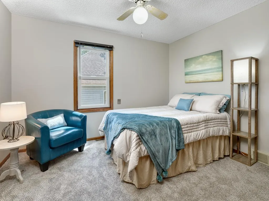 Photo 9 of 417 S Elm Street