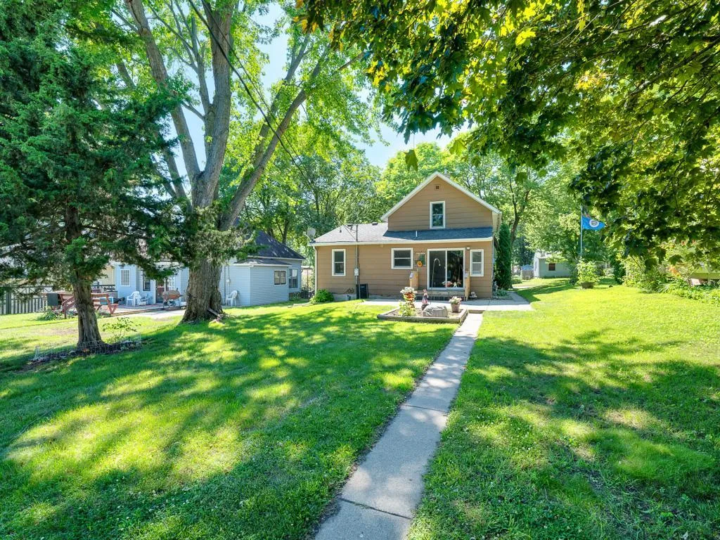 Photo 17 of 417 S Elm Street