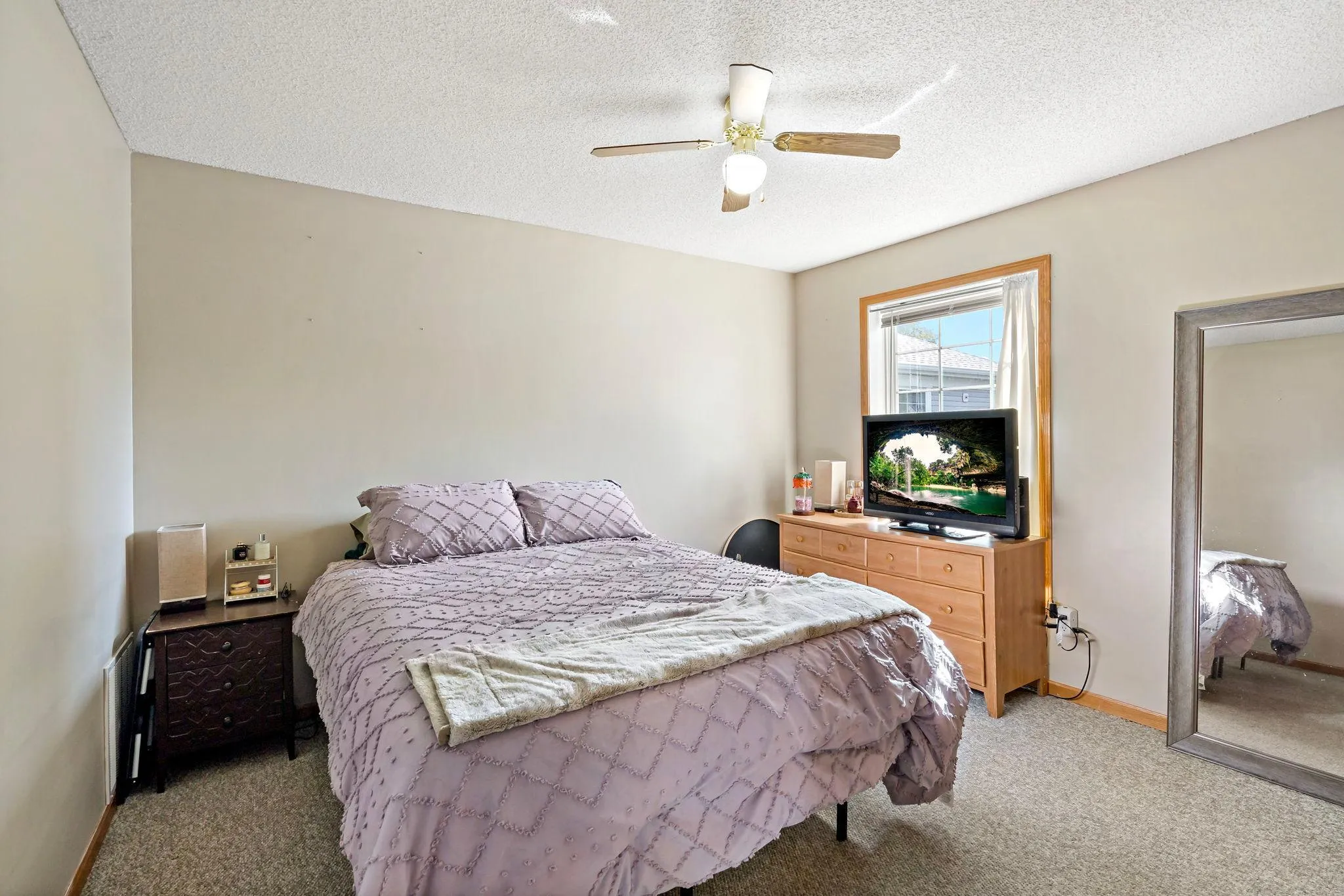 Photo 7 of 7936 Pinnacle Ne Avenue