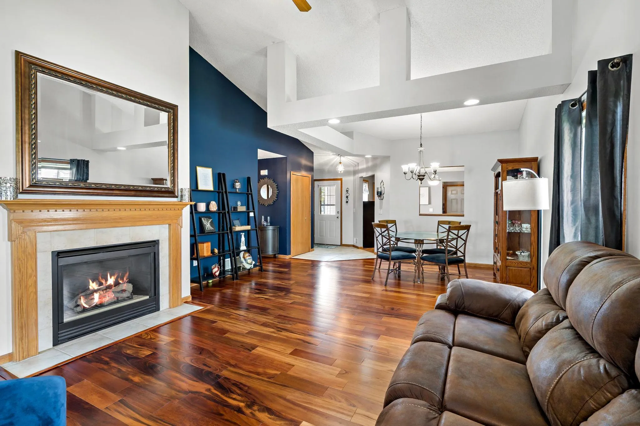 Photo 11 of 7936 Pinnacle Ne Avenue
