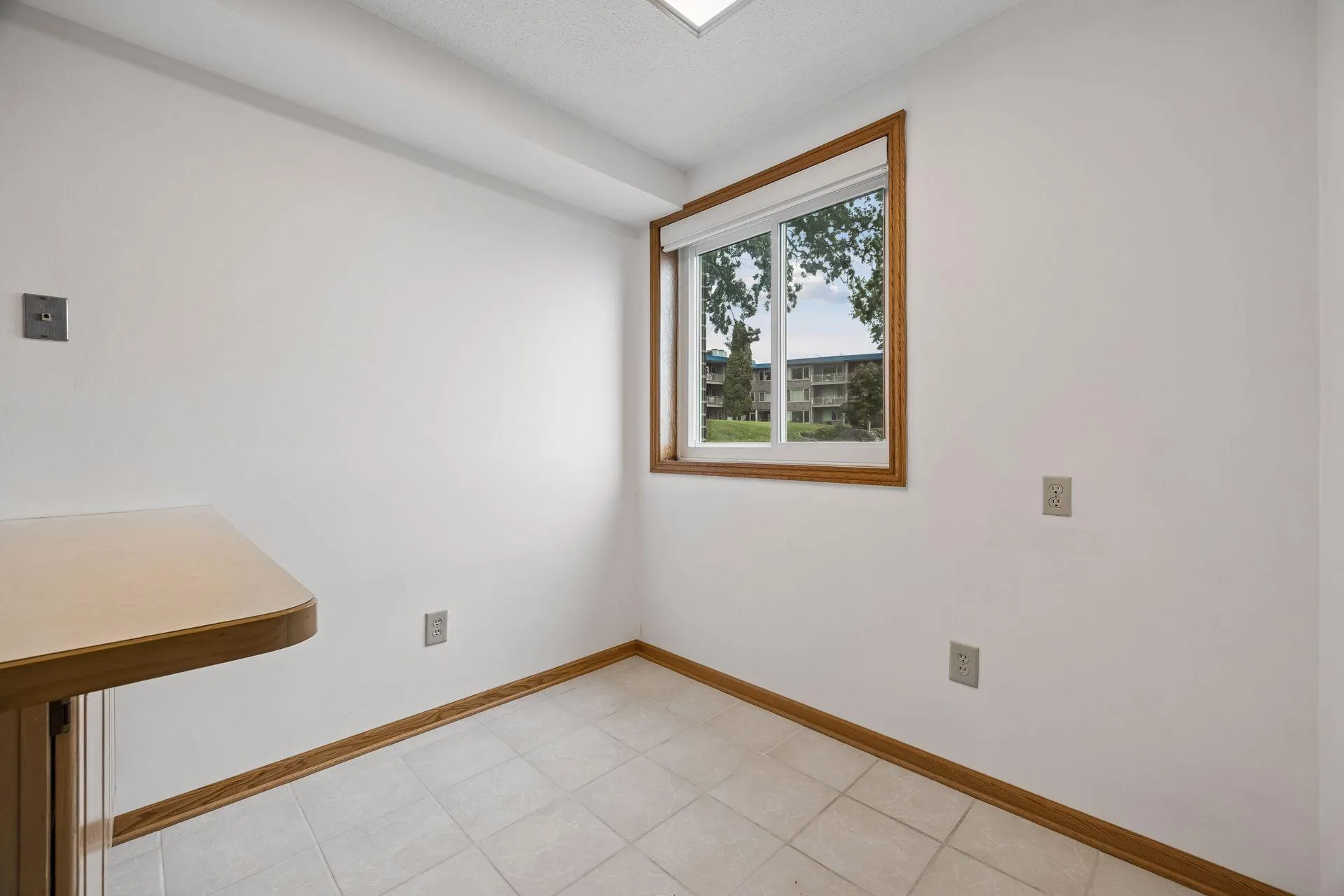 Photo 11 of 2400 Interlachen Road Unit 119