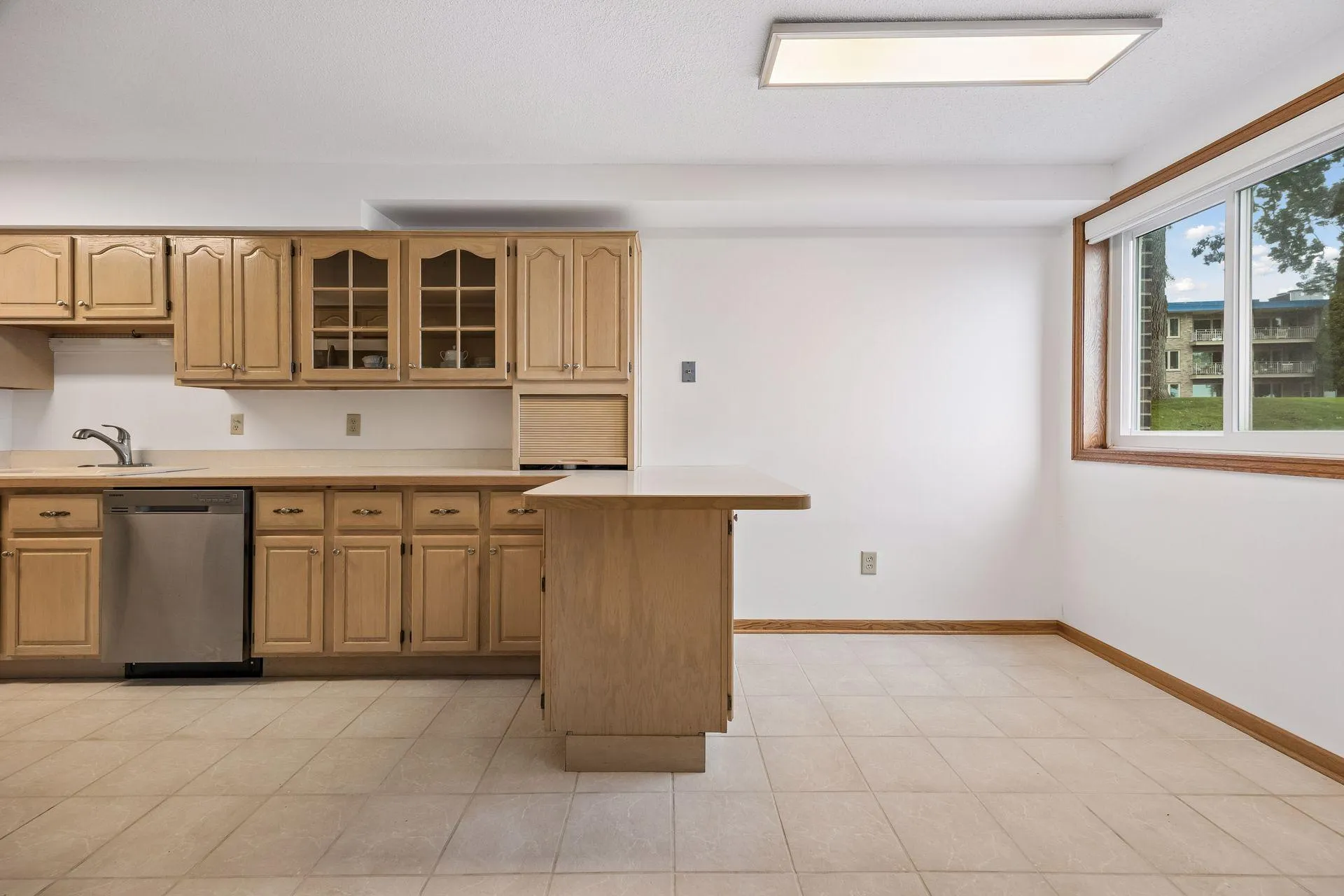 Photo 10 of 2400 Interlachen Road Unit 119