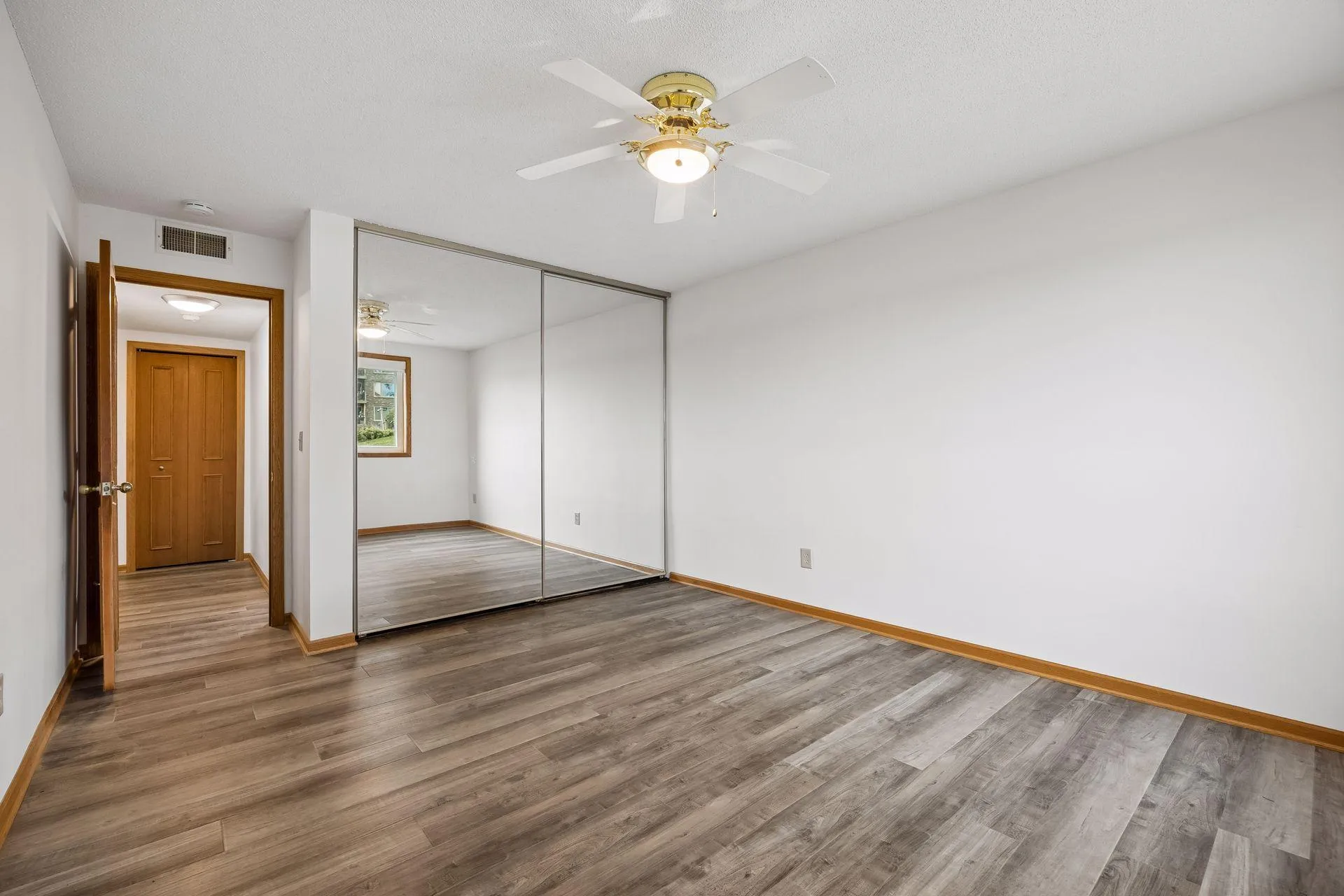 Photo 20 of 2400 Interlachen Road Unit 119