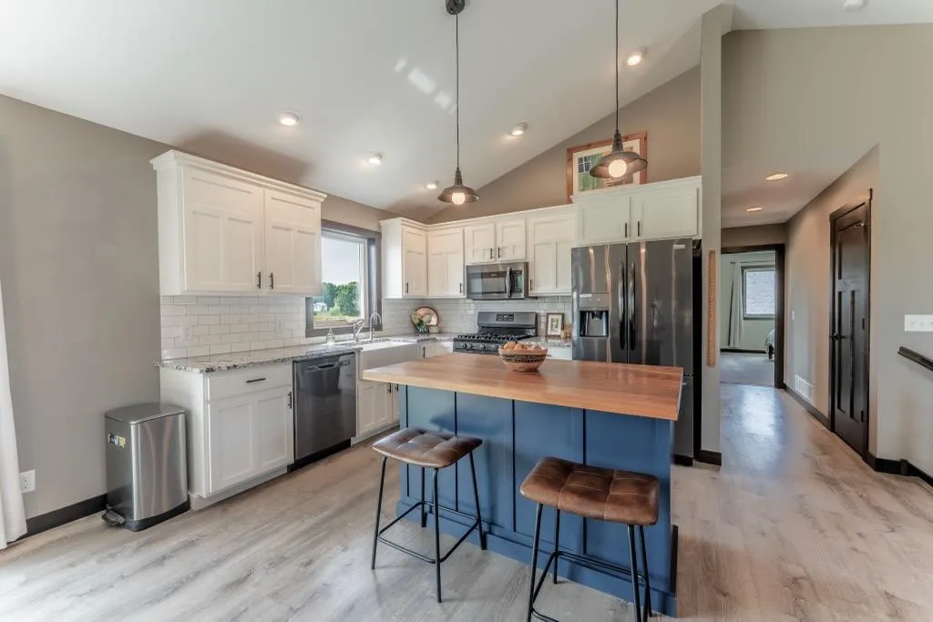 Photo 5 of 1623 72nd Avenue