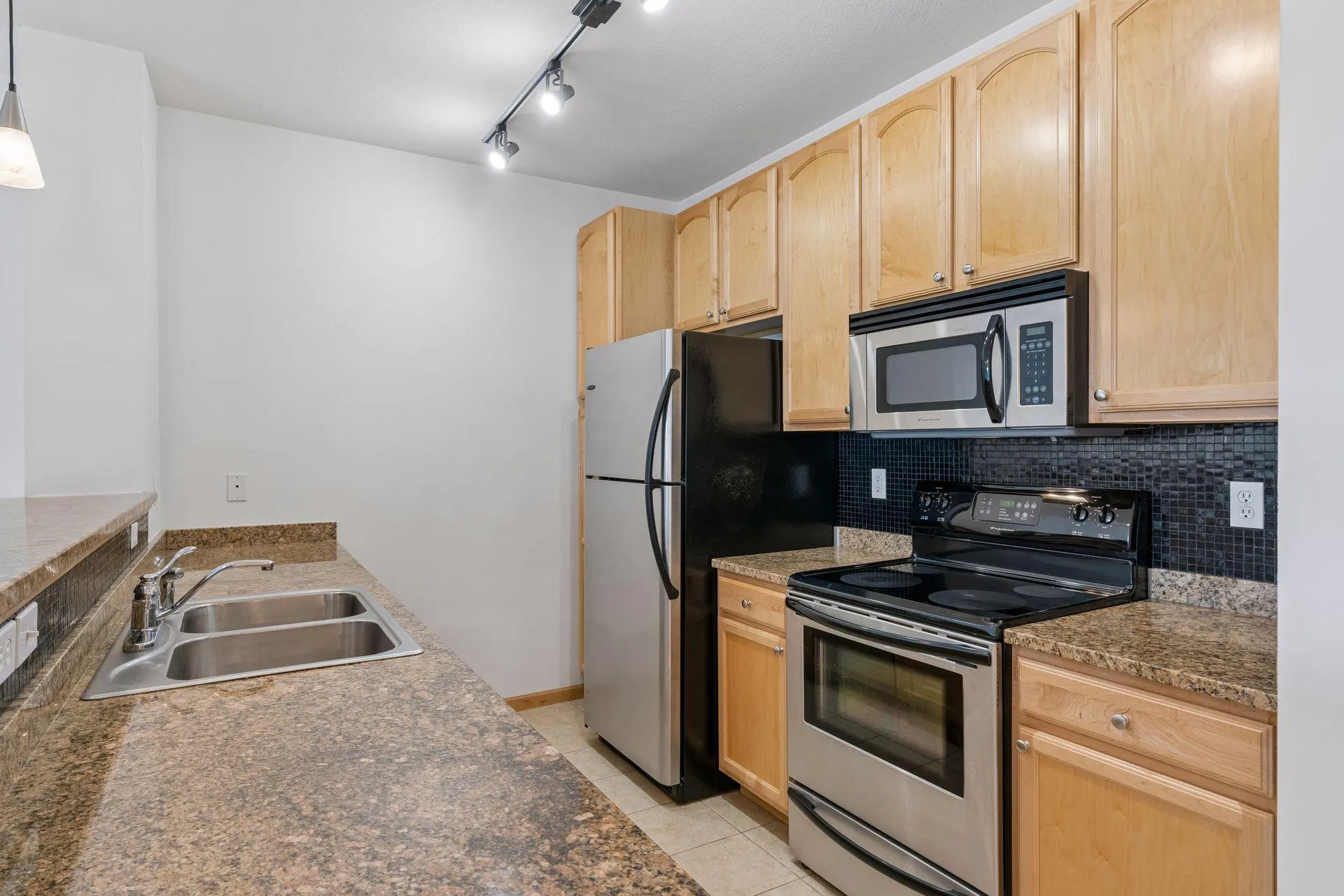 Photo 9 of 7600 Lyndale S Avenue Unit 204