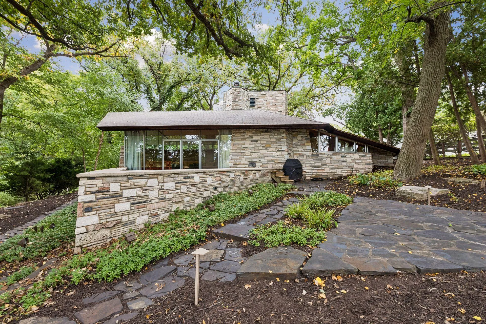 Photo 33 of 2801 Burnham Boulevard