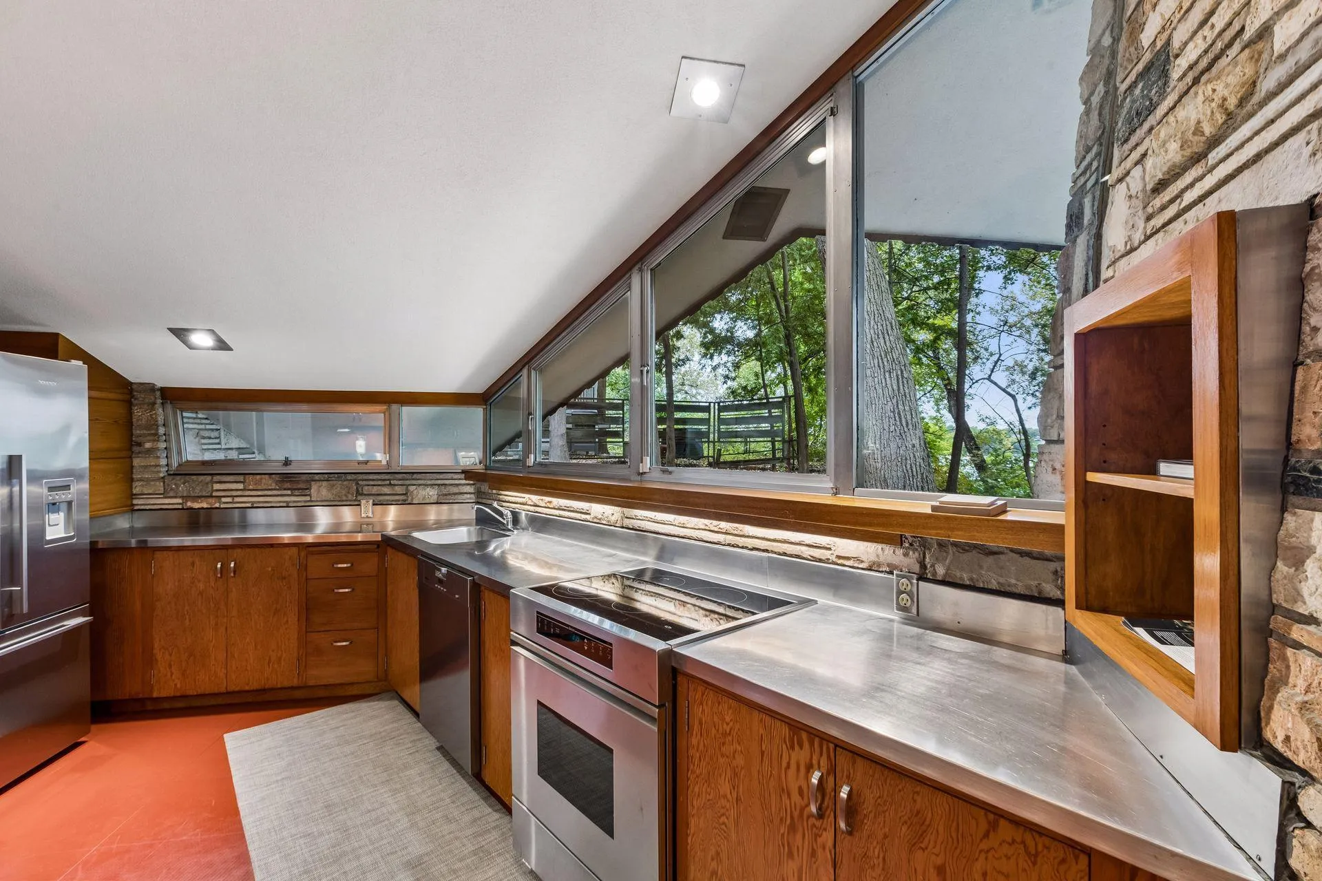 Photo 13 of 2801 Burnham Boulevard