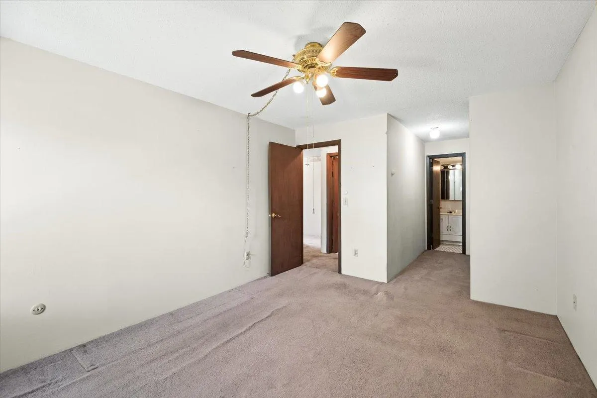Photo 17 of 3421 Kent Street Unit 601