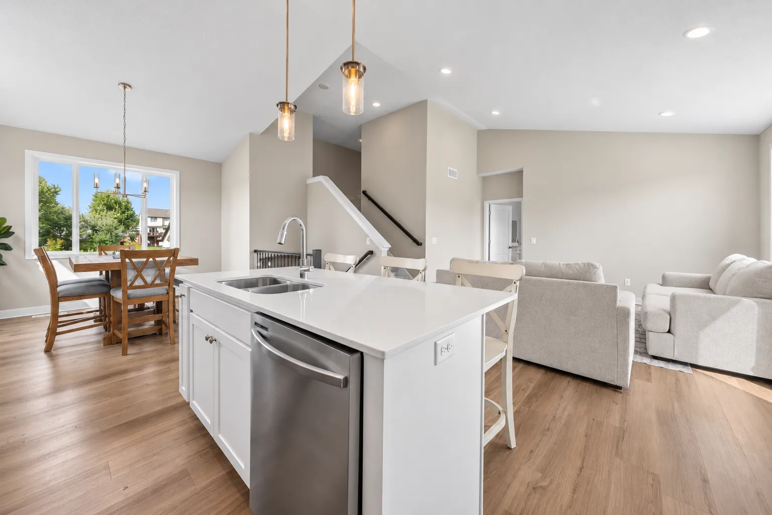 Photo 4 of 1238 Compton Avenue
