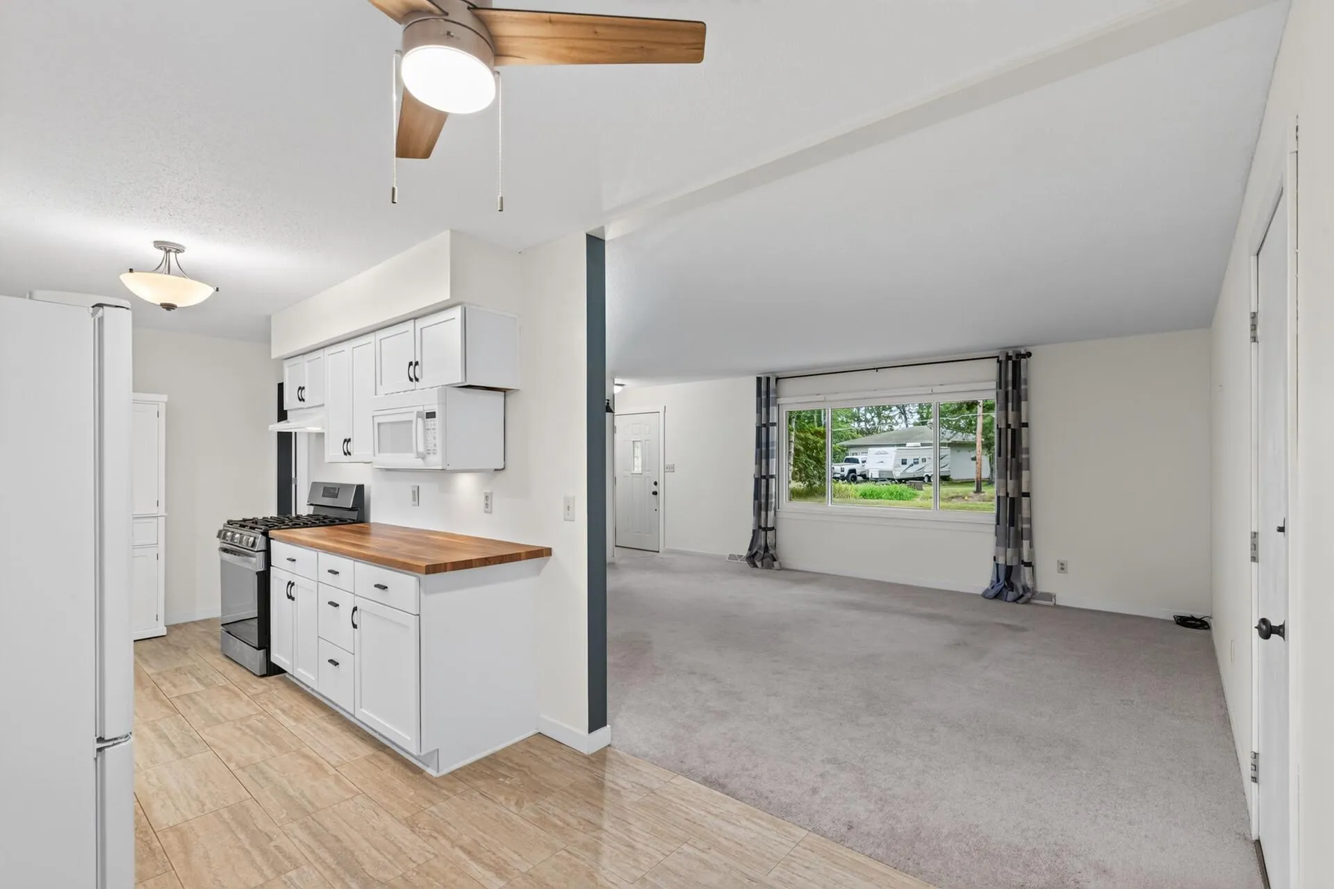 Photo 15 of 13282 Andrews Avenue