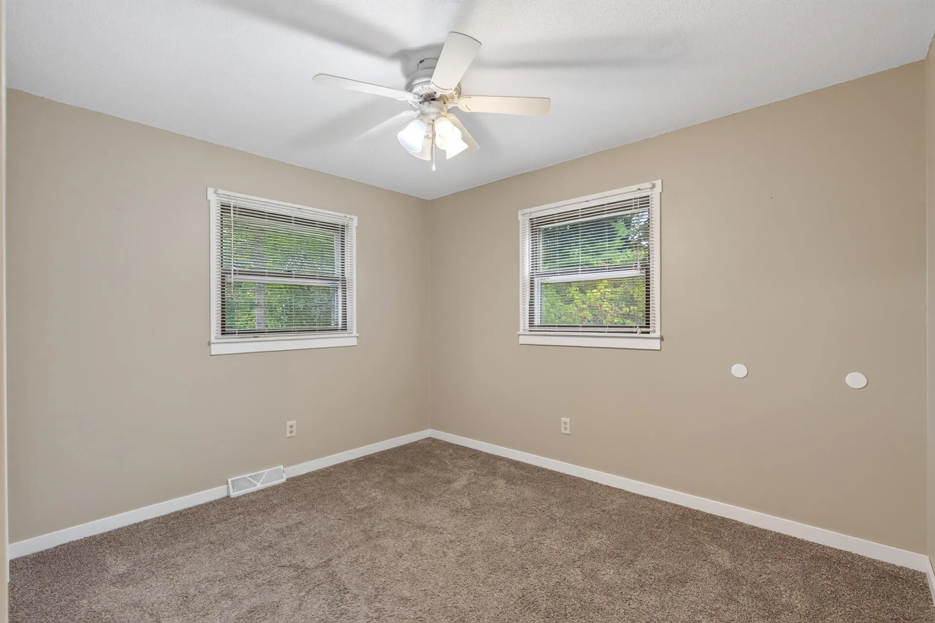 Photo 32 of 13282 Andrews Avenue