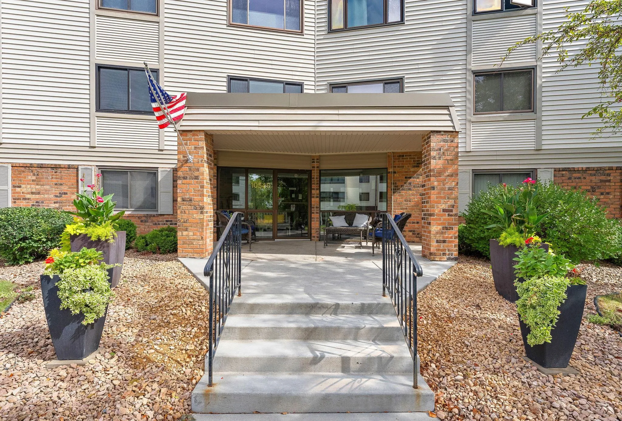 Photo 3 of 10540 43rd N Avenue Unit 203
