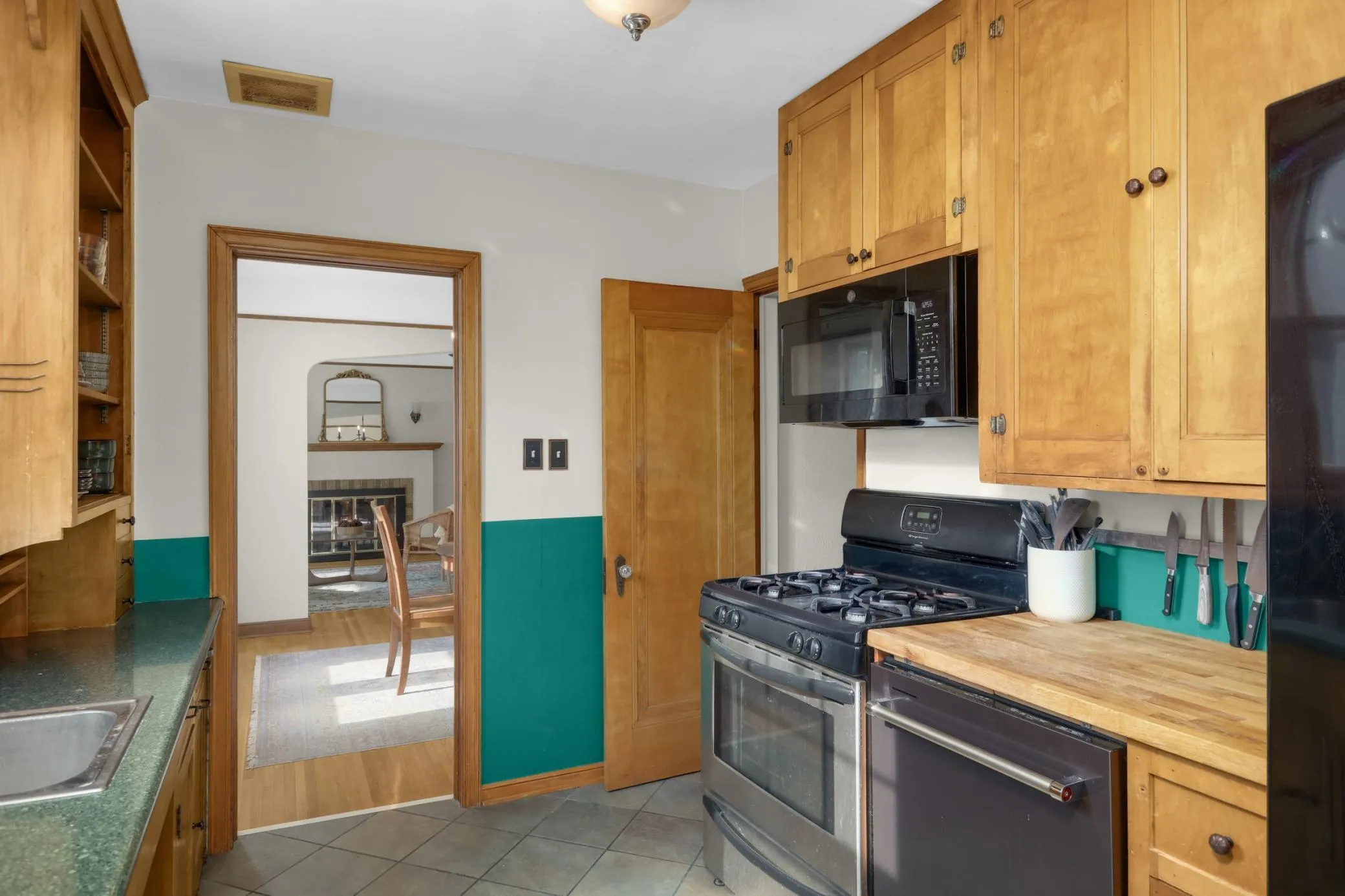 Photo 9 of 5717 10th S Avenue