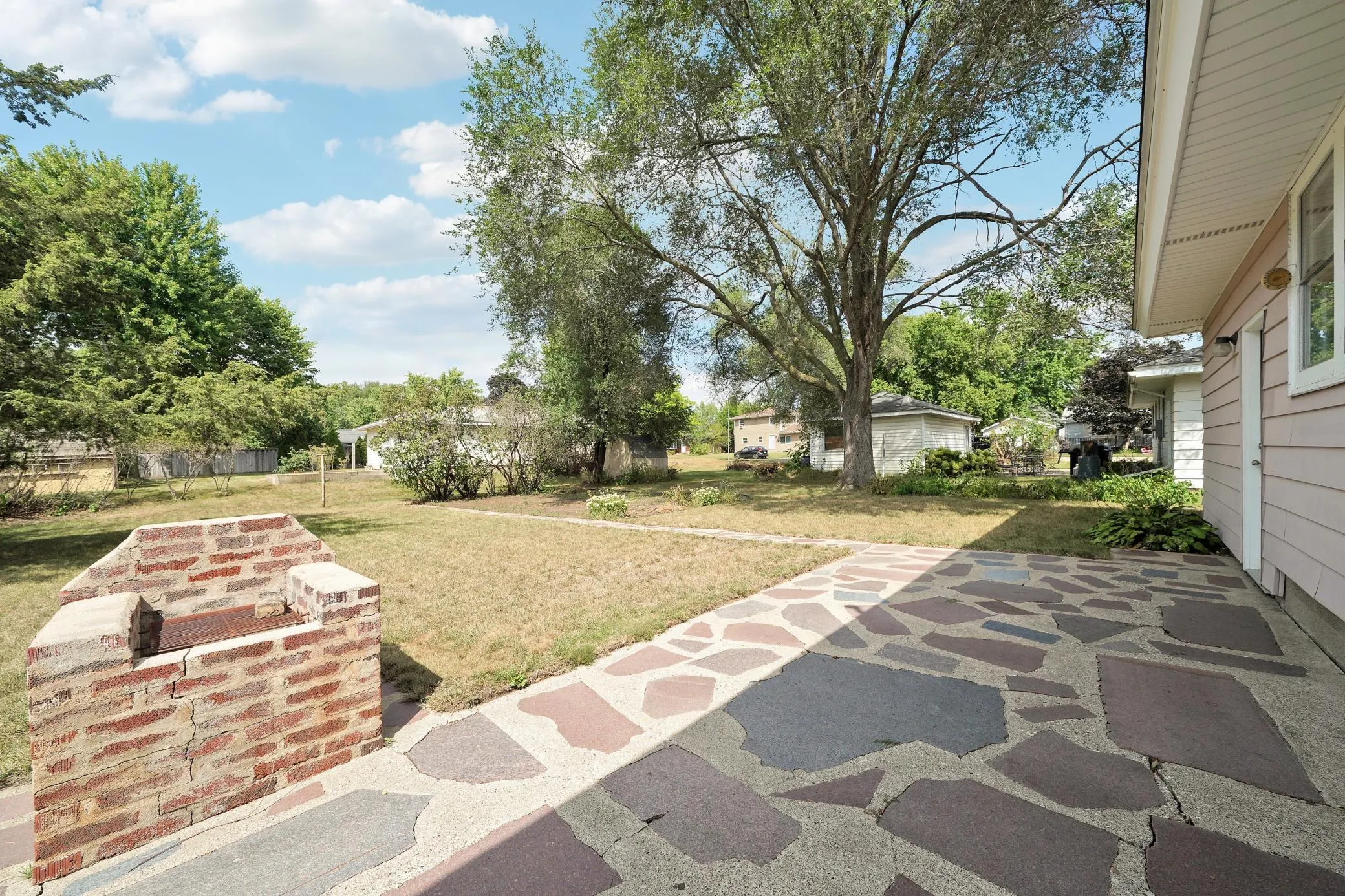 Photo 38 of 903 Parallel Street