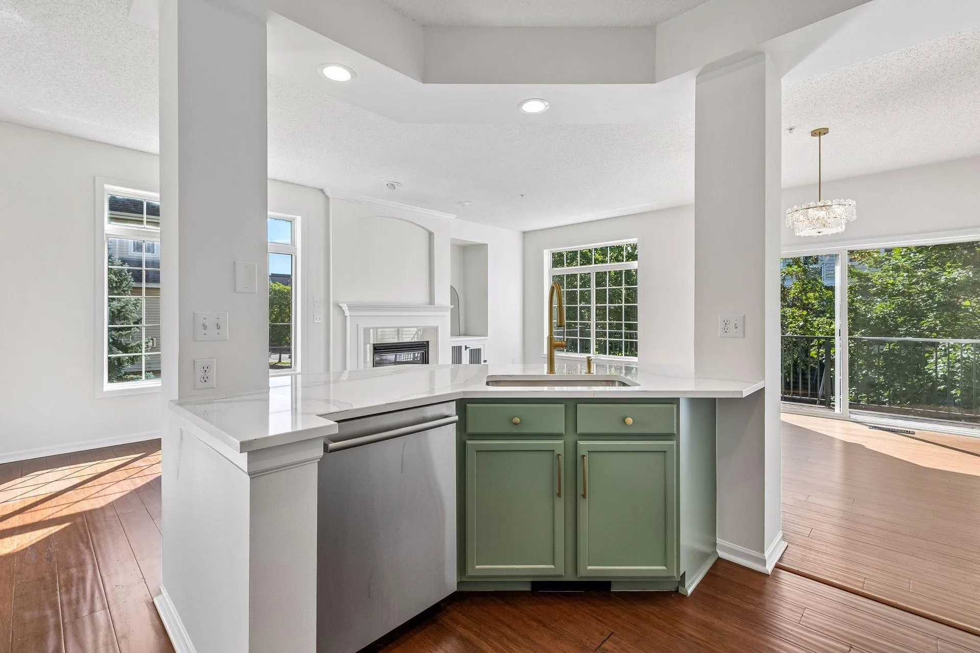 Photo 6 of 7614 Southridge Lane
