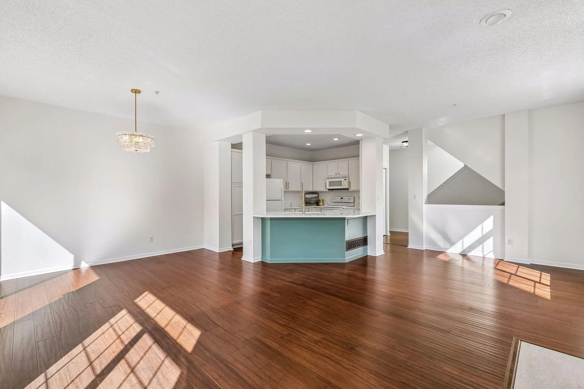 Photo 13 of 7614 Southridge Lane