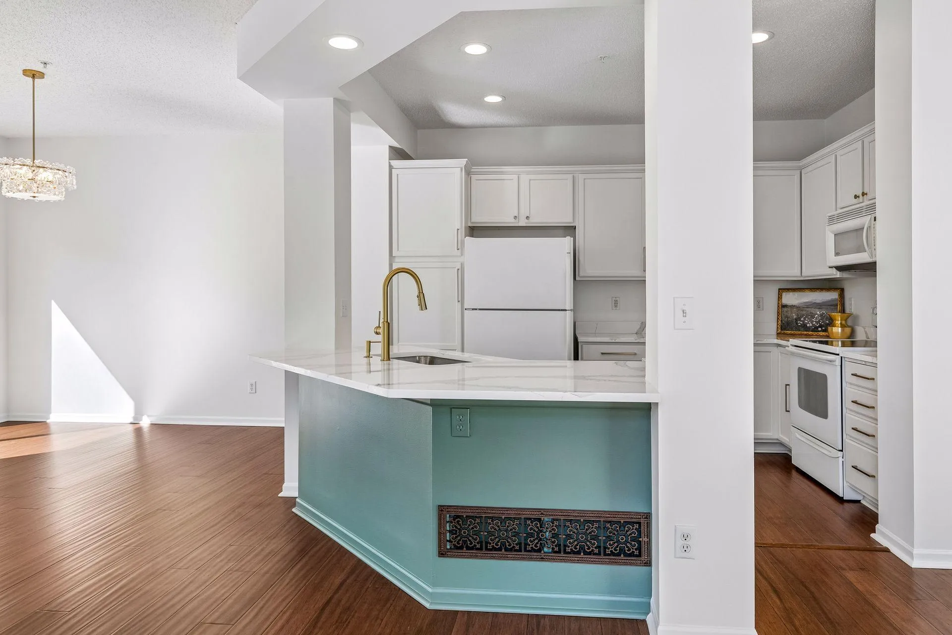 Photo 5 of 7614 Southridge Lane
