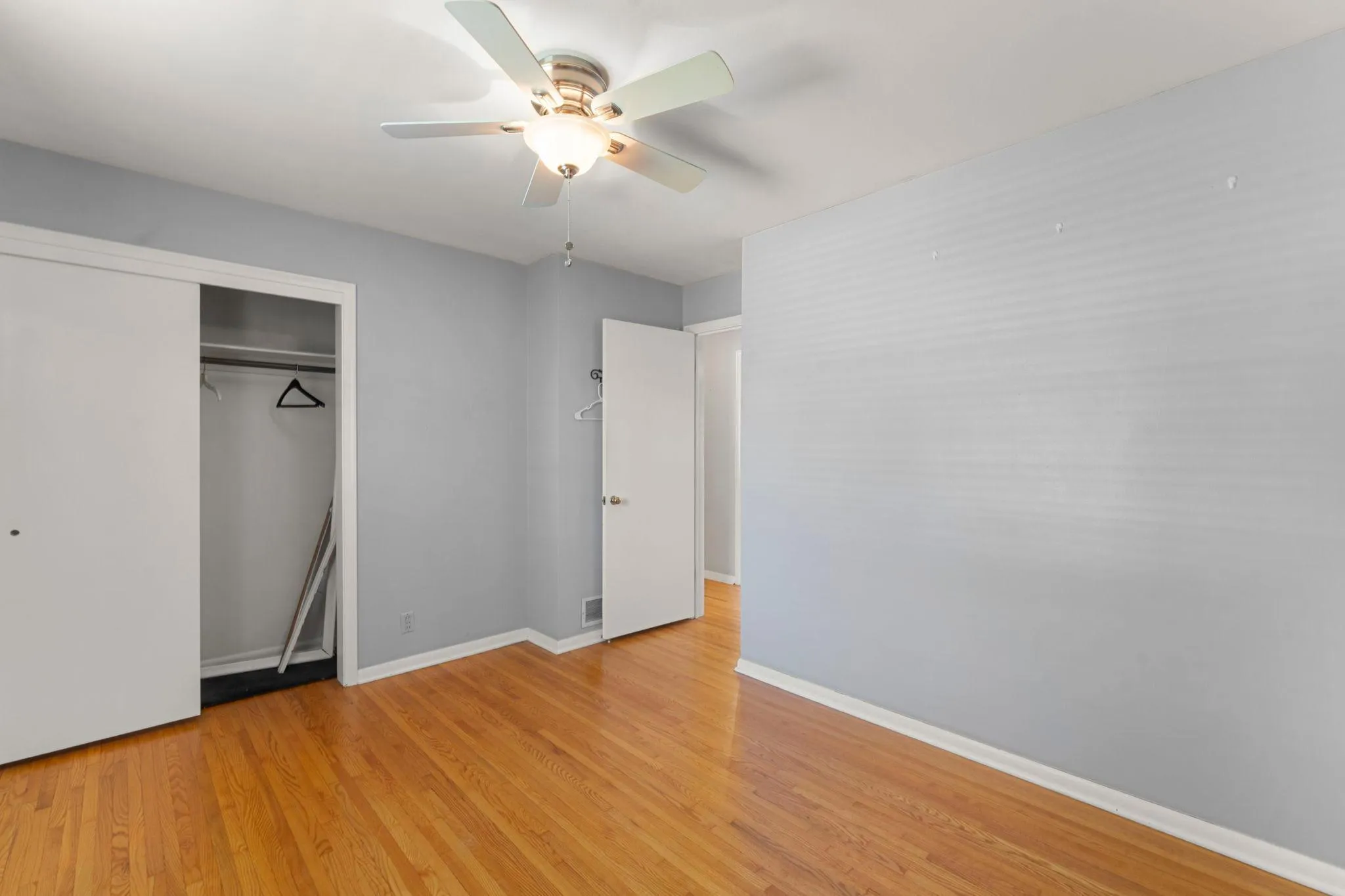 Photo 6 of 806 89th Ne Avenue