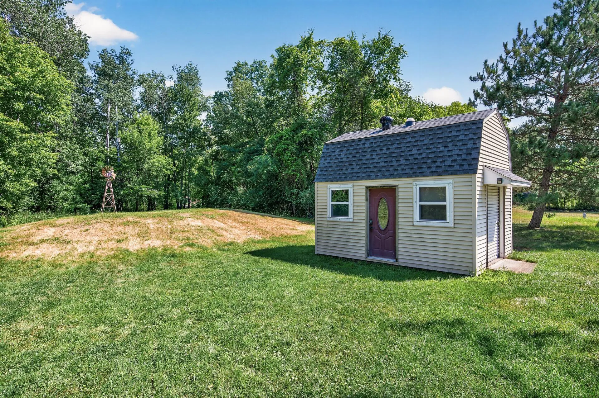 Photo 2 of 2051 Deerwood Ne Lane