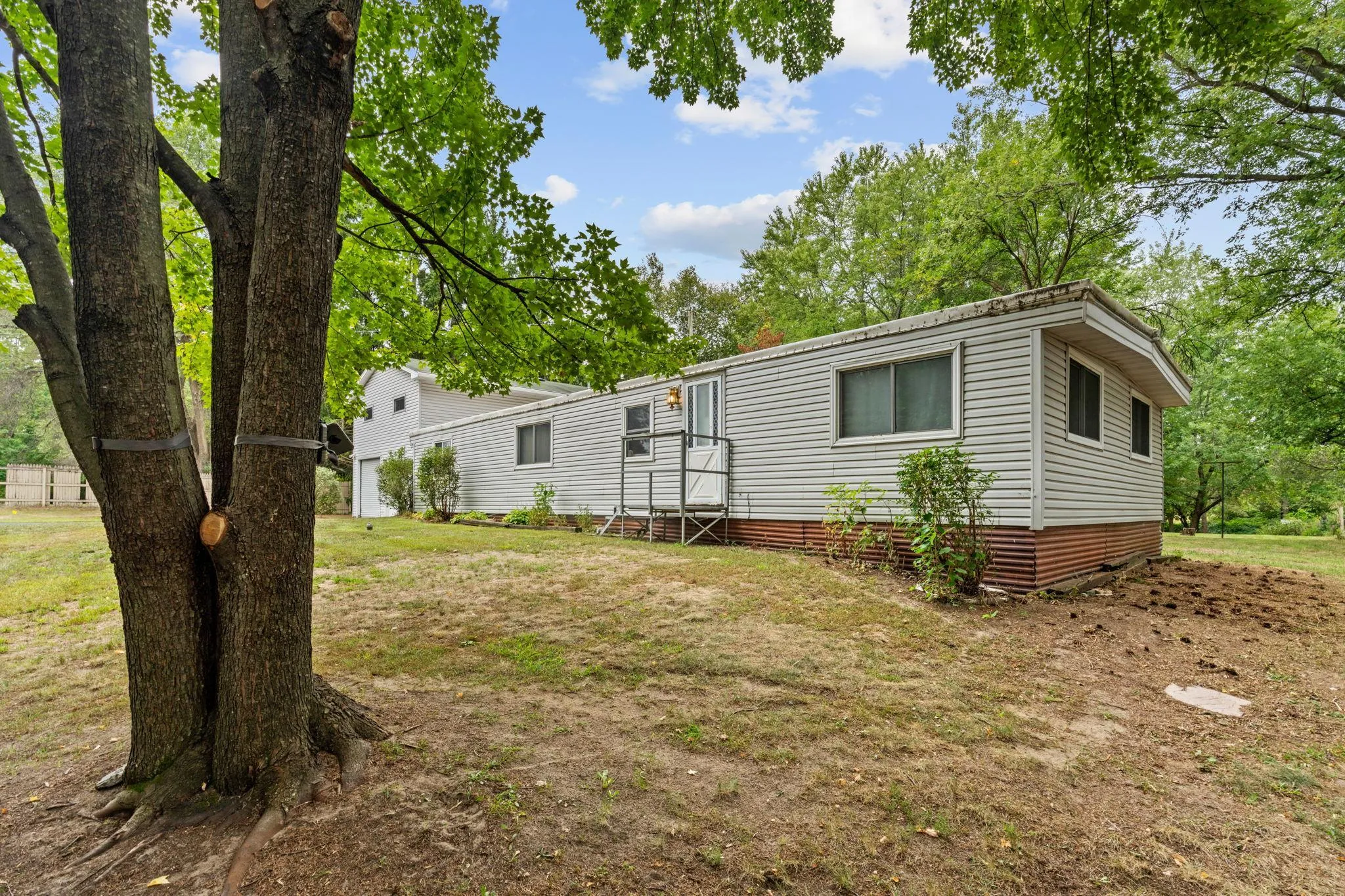 Photo 7 of 8389 Odell Ne Avenue